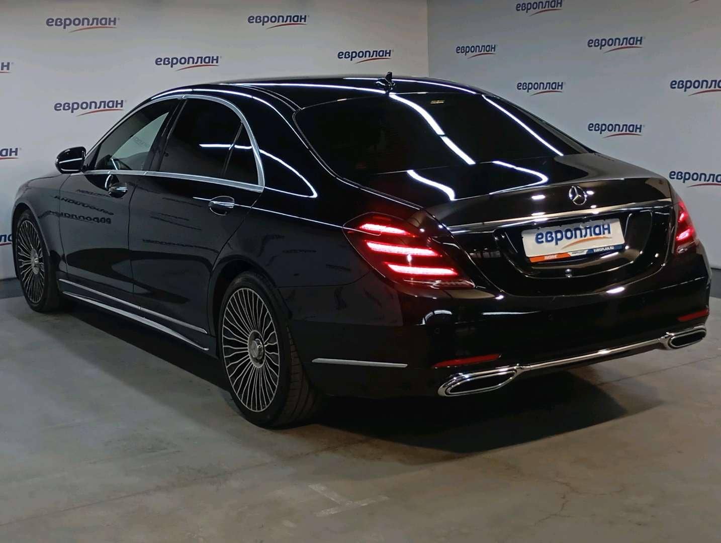 Mercedes-Benz S седан,  289 295 км, 2018 года в лизинг