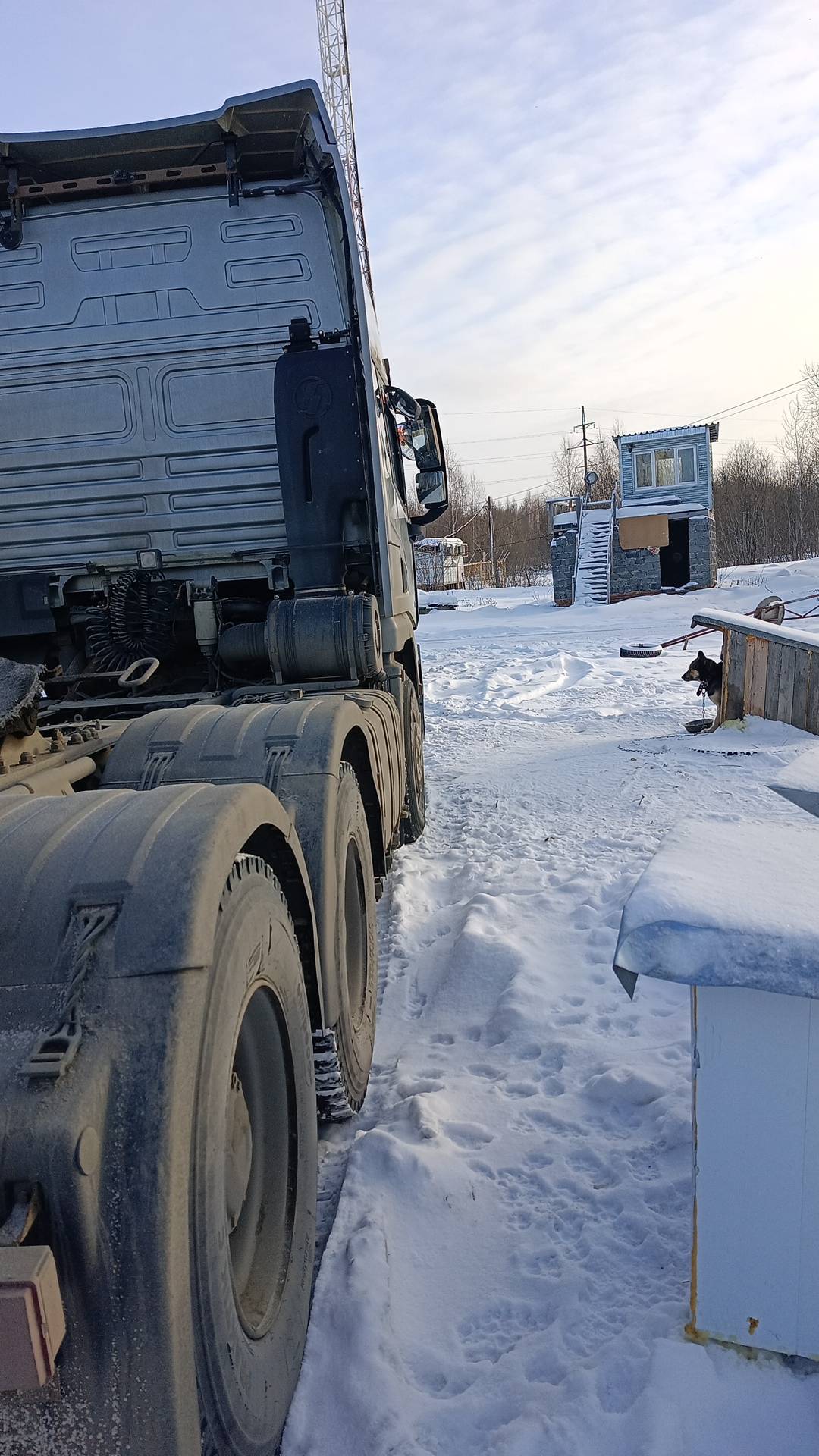 Shacman SX42584V324,  214 146 км, 2023 года в лизинг