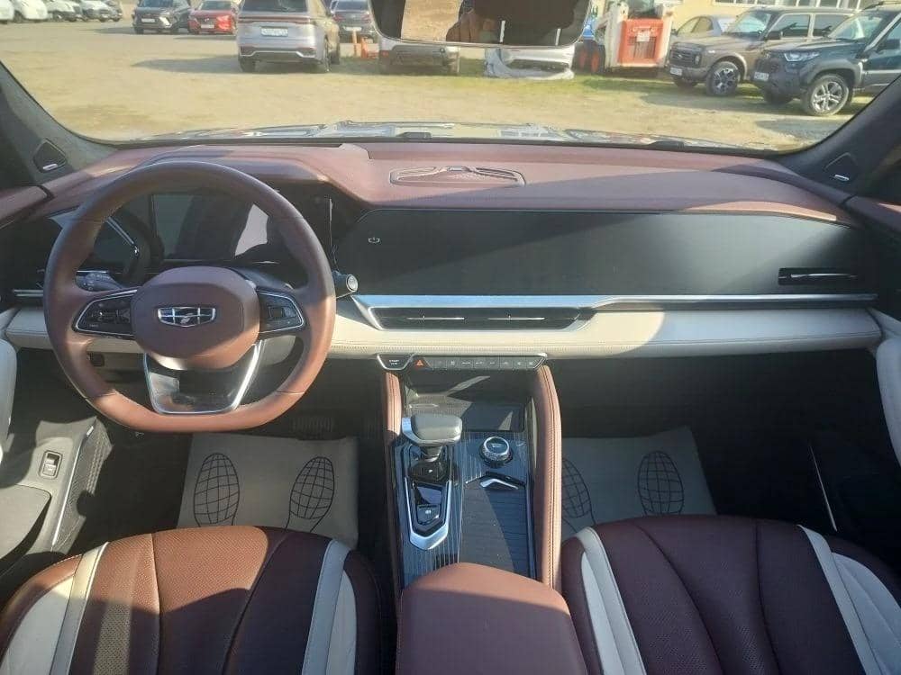 Geely Monjaro,  30 339 км, 2023 года в лизинг