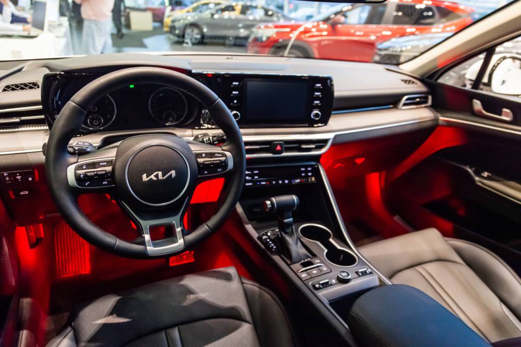 KIA K5 Luxe 2.0 6AT