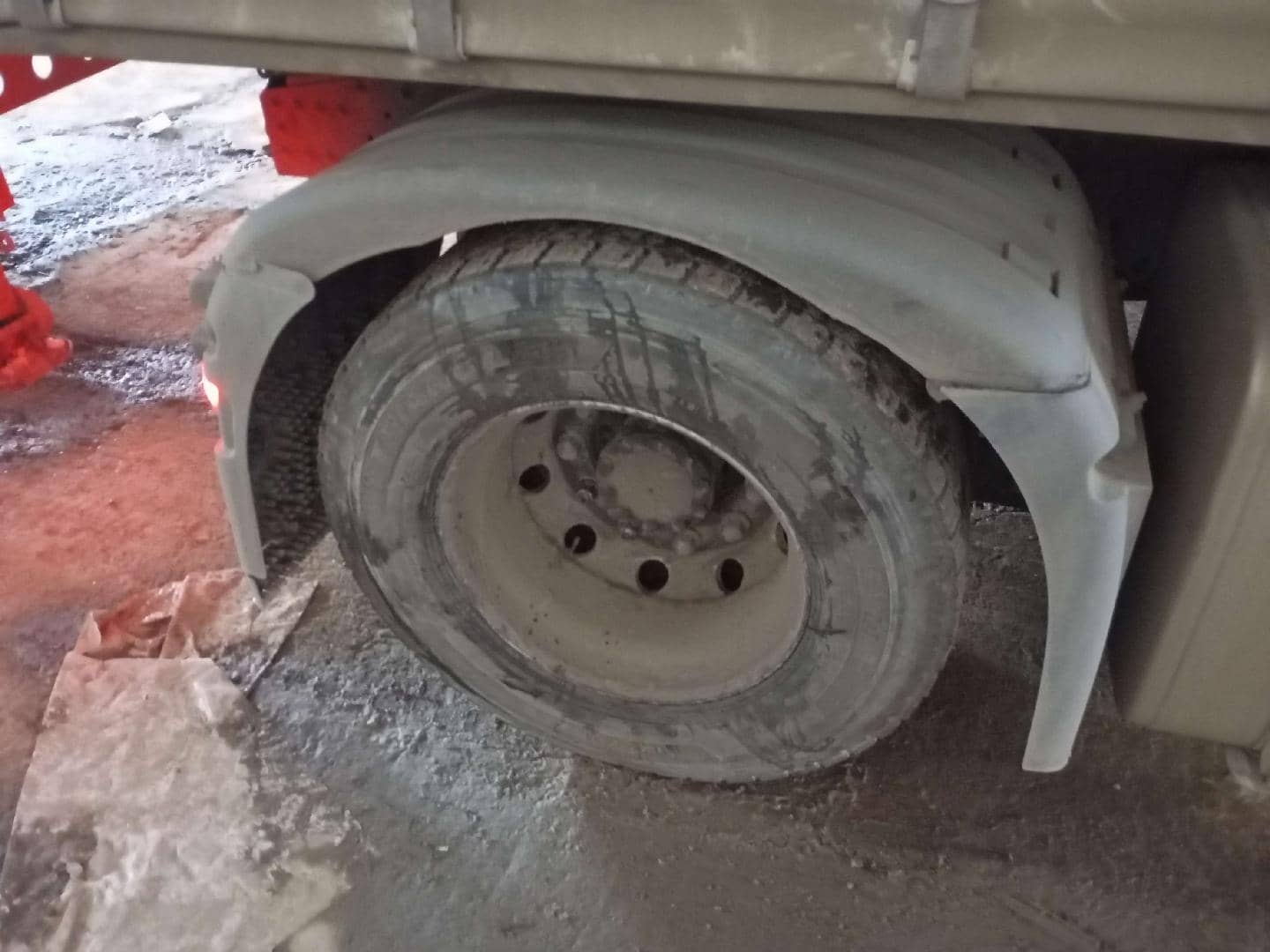 Shacman SX4188YY381,  337 458 км, 2023 года в лизинг