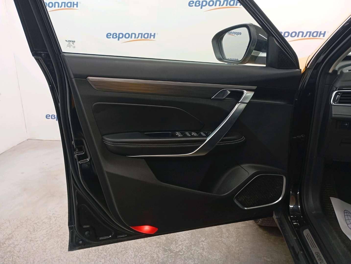 Geely Atlas Pro,  201 212 км, 2023 года в лизинг