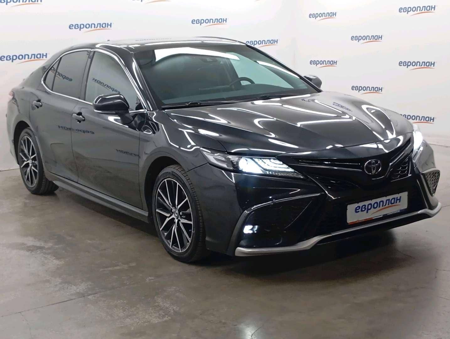 Toyota Camry,  80 920 км, 2023 года в лизинг