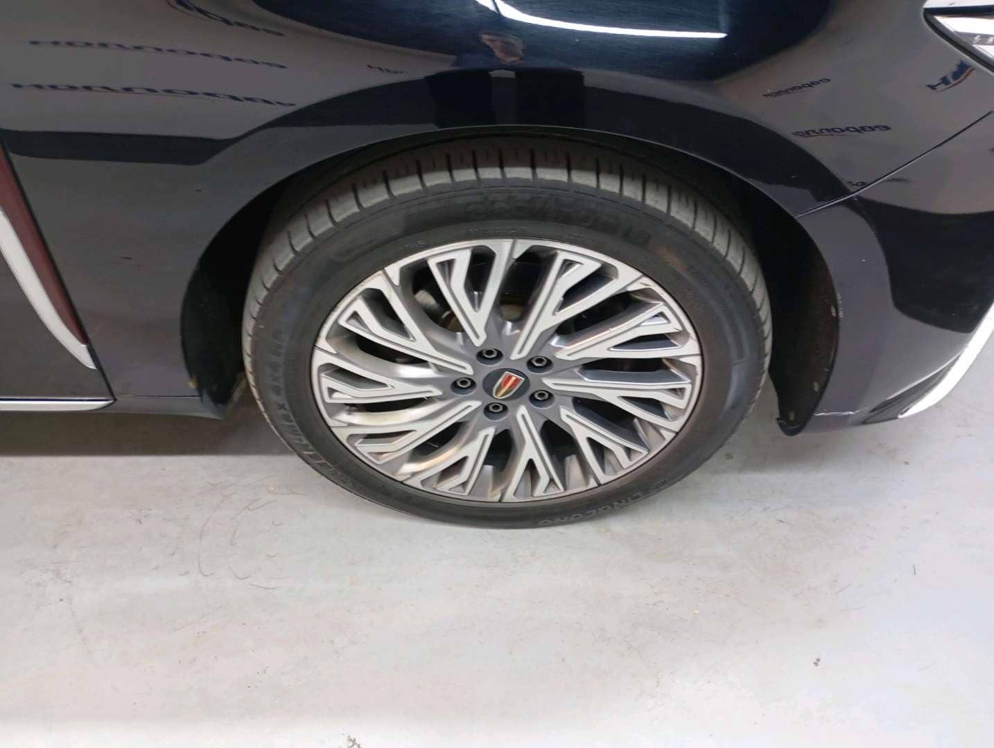 Hongqi H5,  213 541 км, 2023 года в лизинг