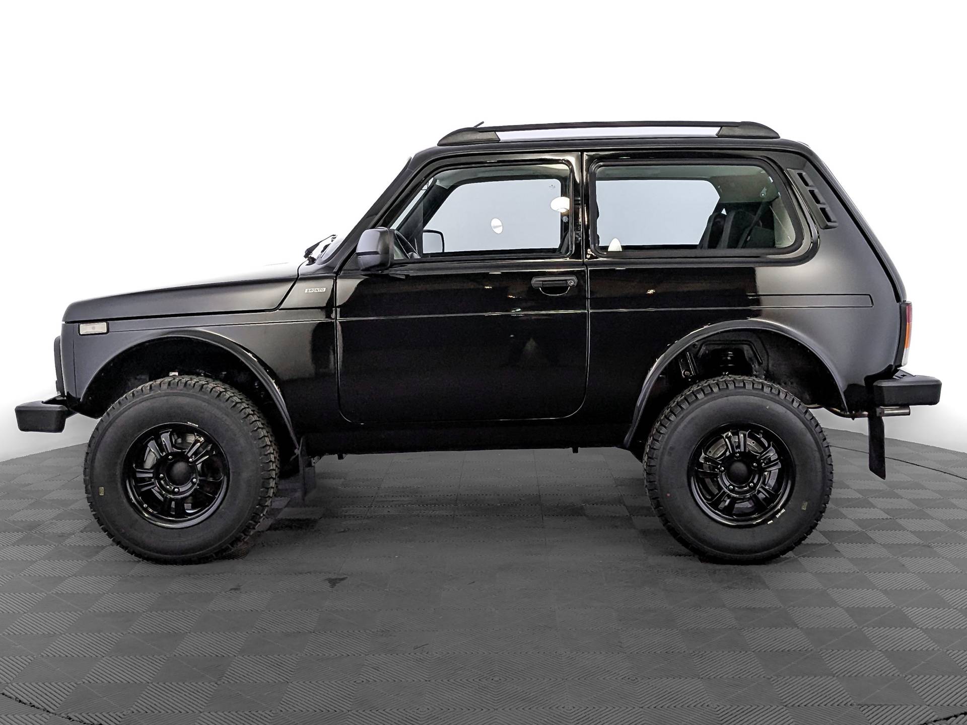Lada Niva Legend Bronto Luxe 1.7 5MT