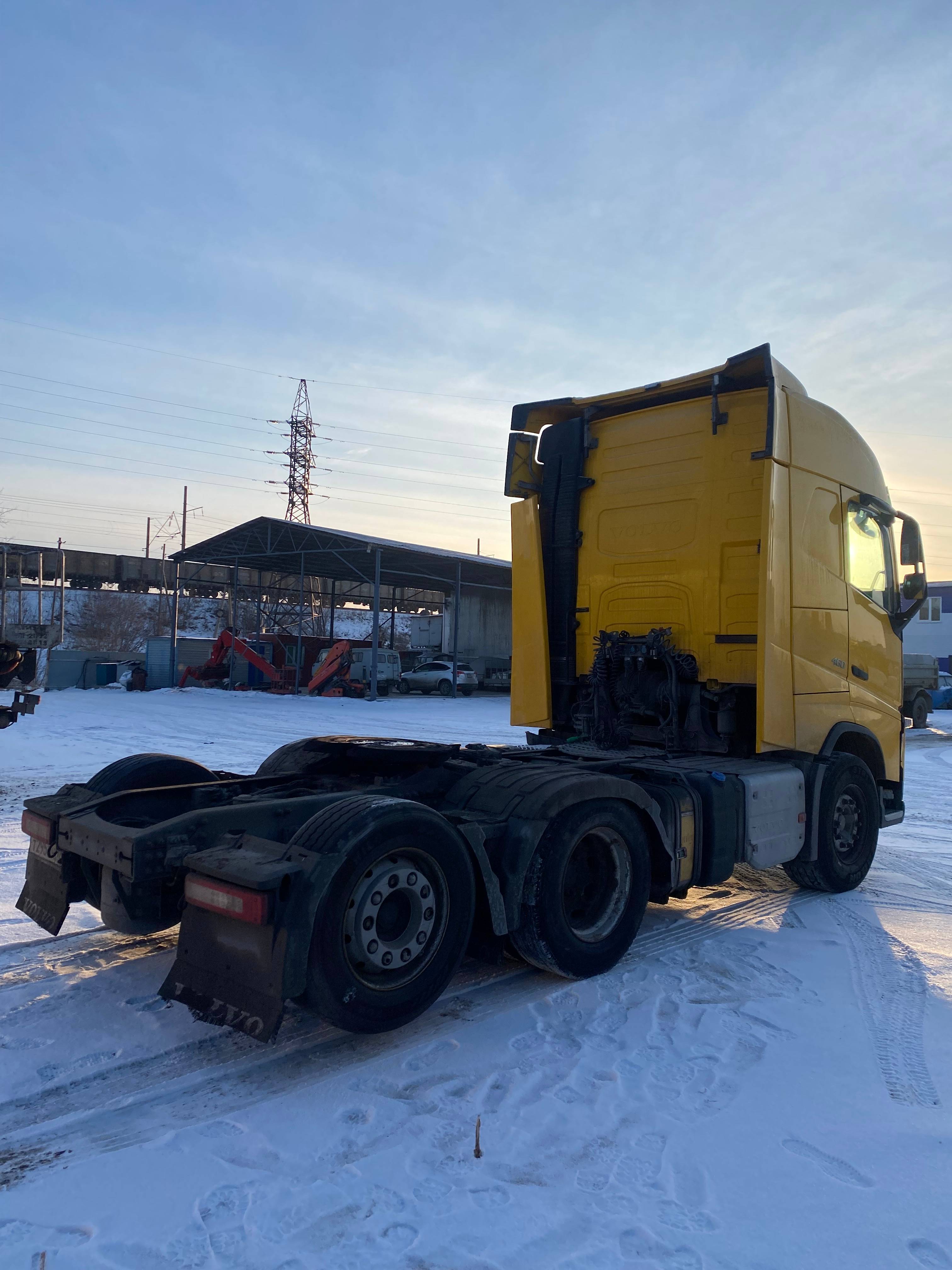 Volvo FH 460 6x2 (FH Globetrotter) Лот 000005412