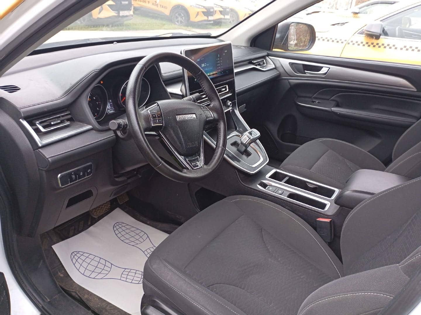 Haval M6,  186 383 км, 2023 года в лизинг