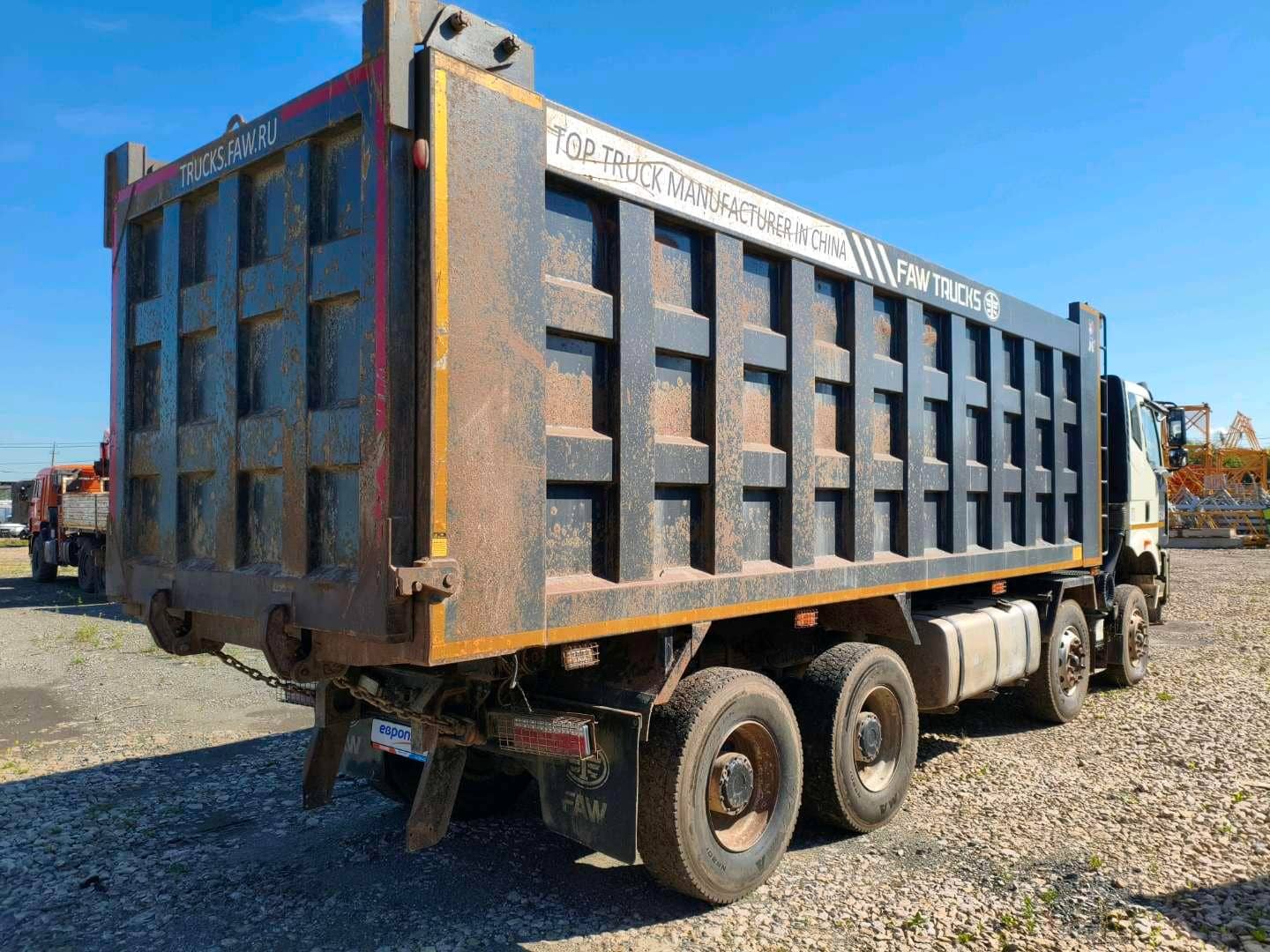 FAW CA3310P66K24T4E5 8х4,  294 801 км, 2023 года в лизинг