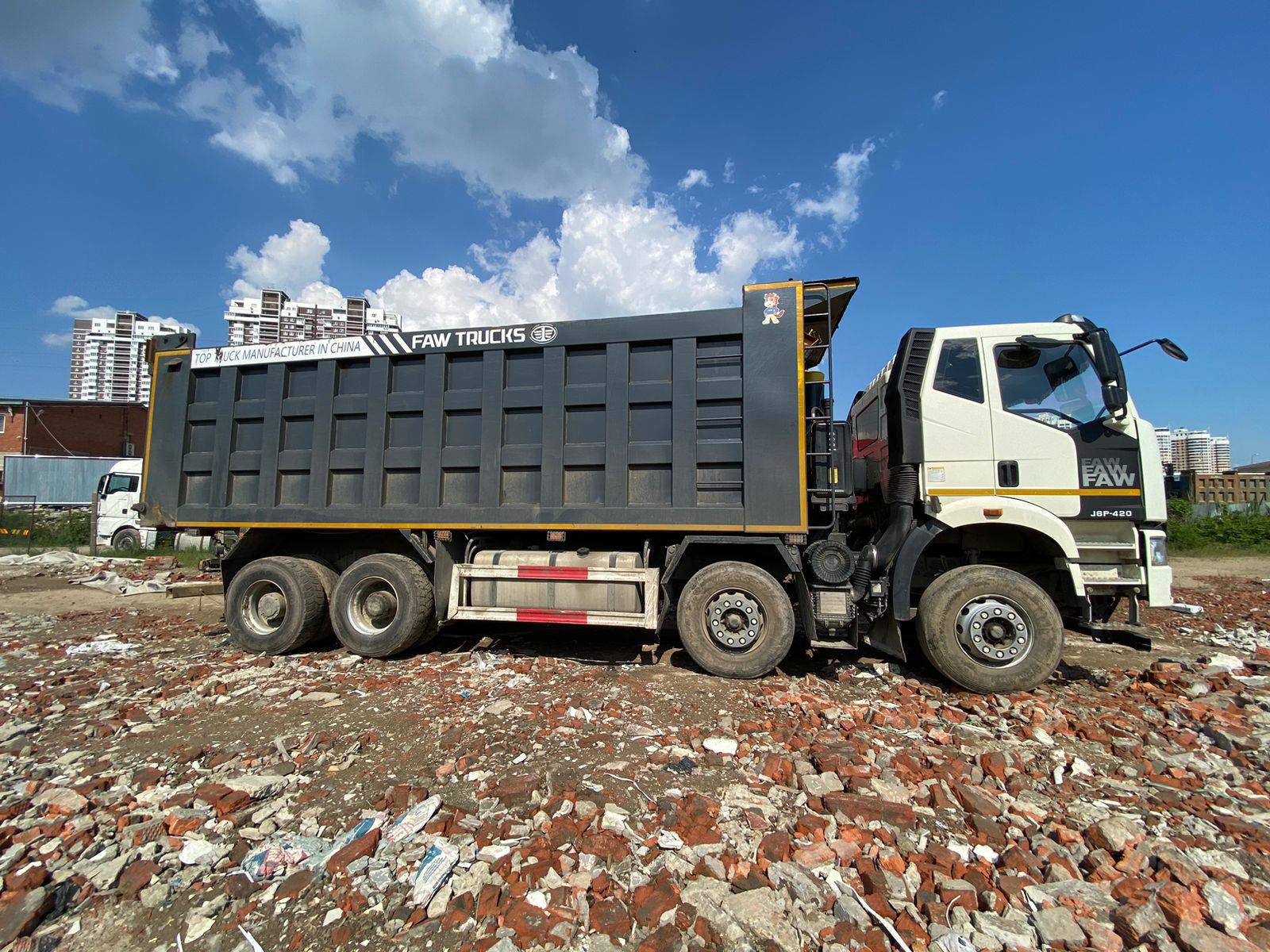 FAW CA3310P66K24T4E5 8х4 Лот 000002201