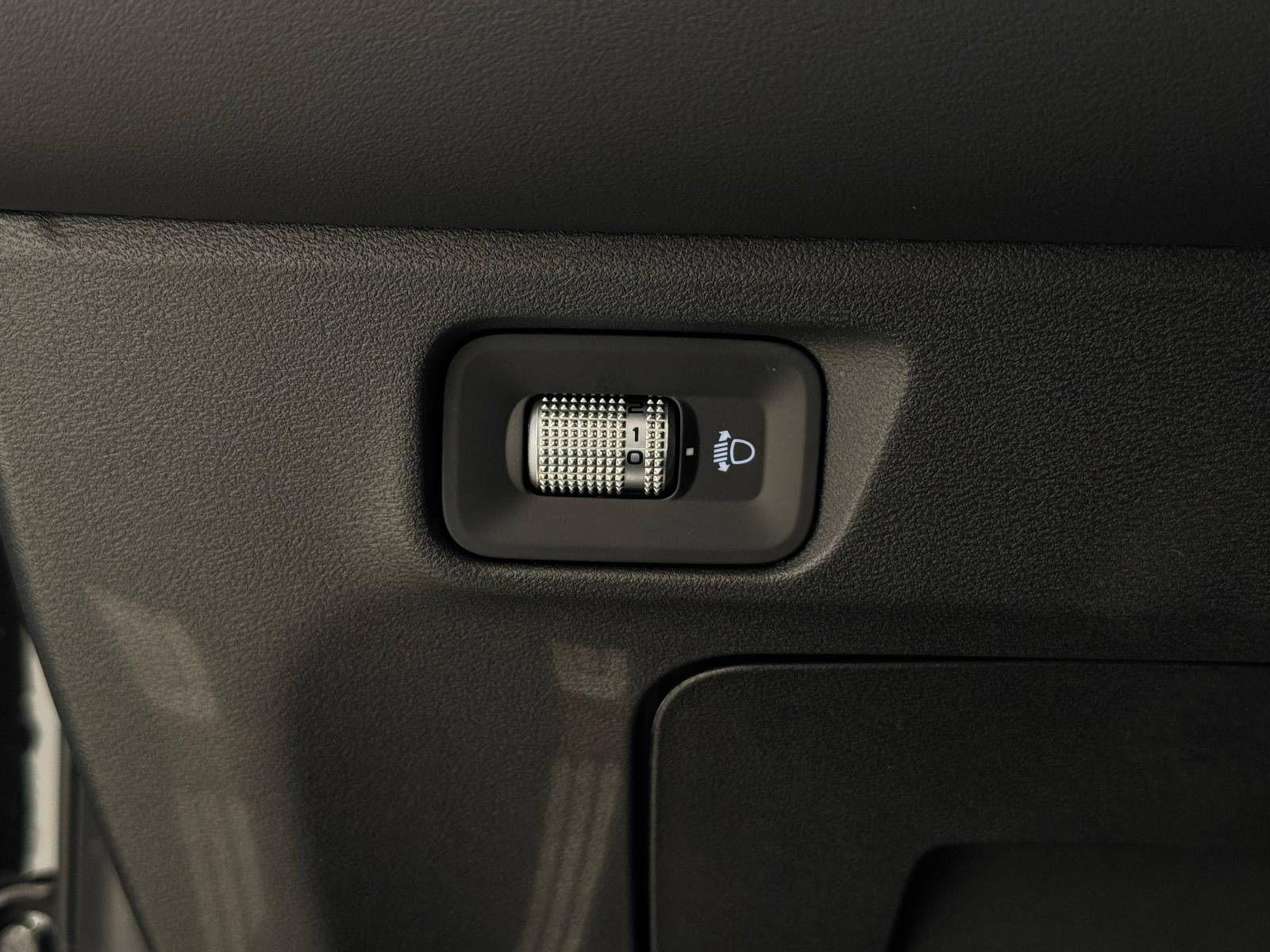 Geely Monjaro Флагшип 2.0Т 238 л.с. АТ полный привод (Flagship)