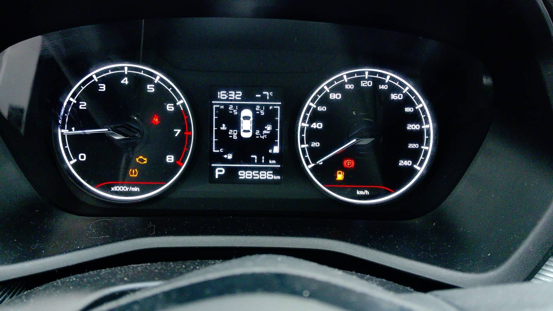 Geely Emgrand,  98 586 км, 2023 года в лизинг