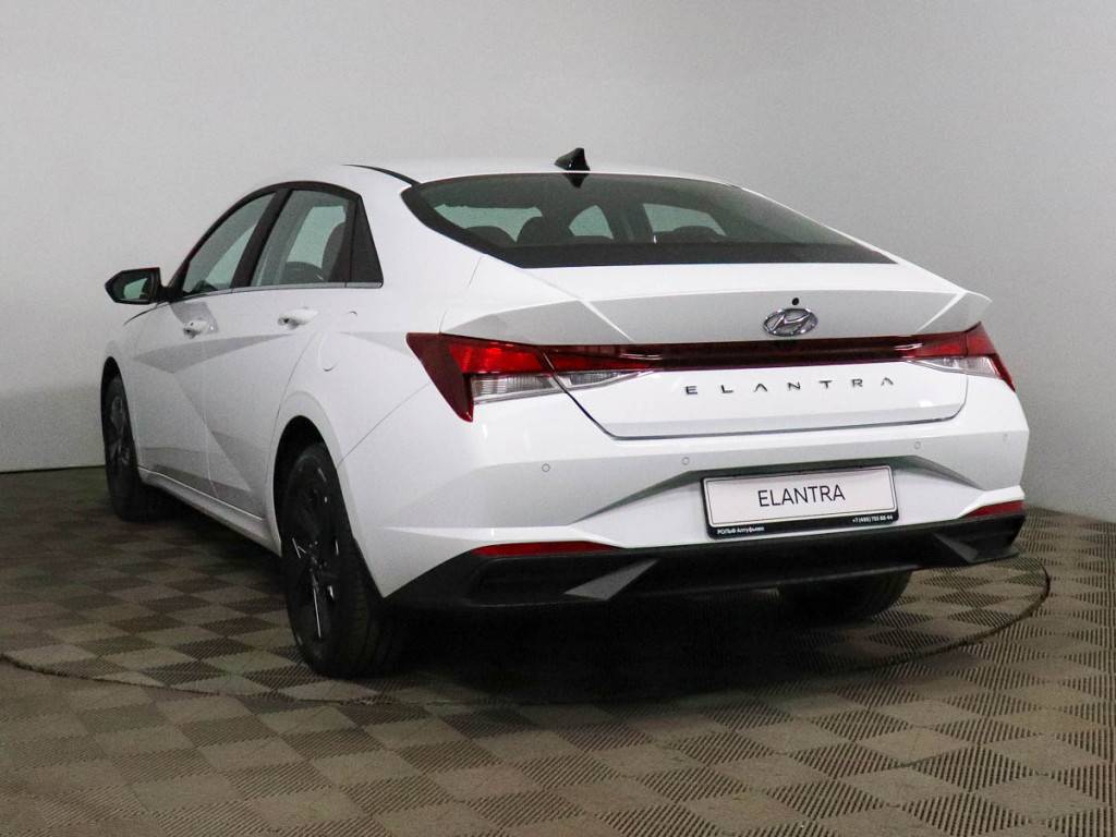 Hyundai Elantra LUXE 1.5 CVT