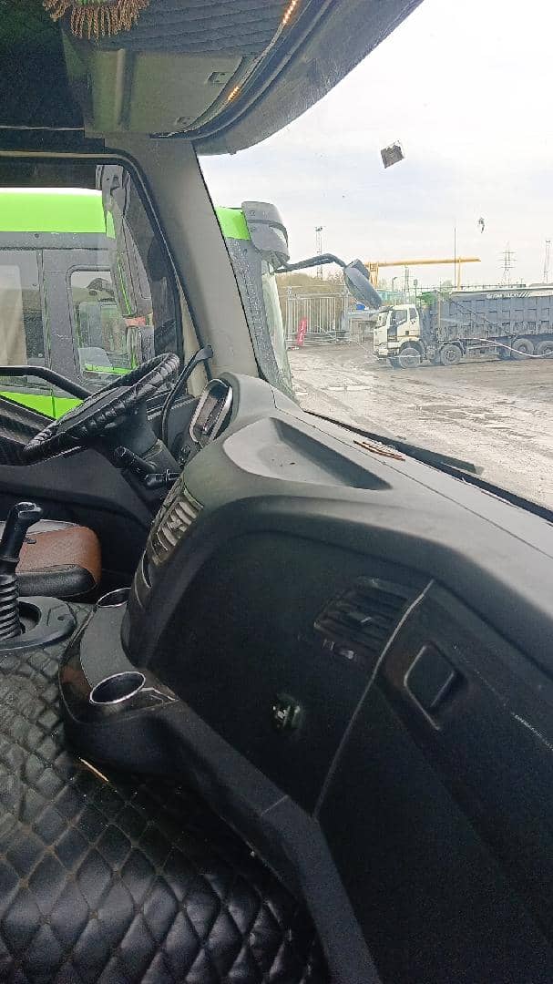 FAW CA3310P66K24T4E5 8х4,  363 862 км, 2023 года в лизинг