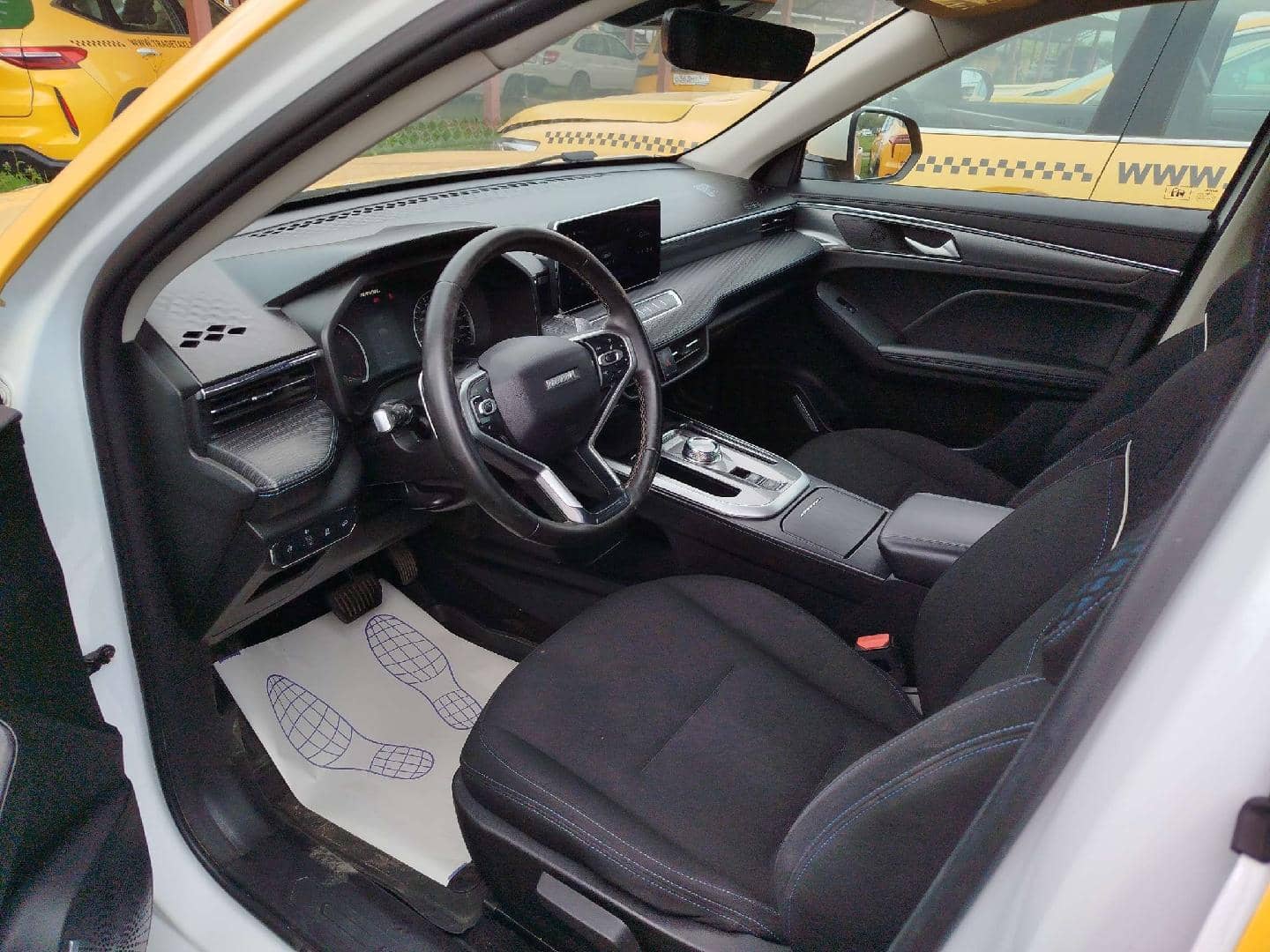 Haval Jolion,  204 479 км, 2023 года в лизинг