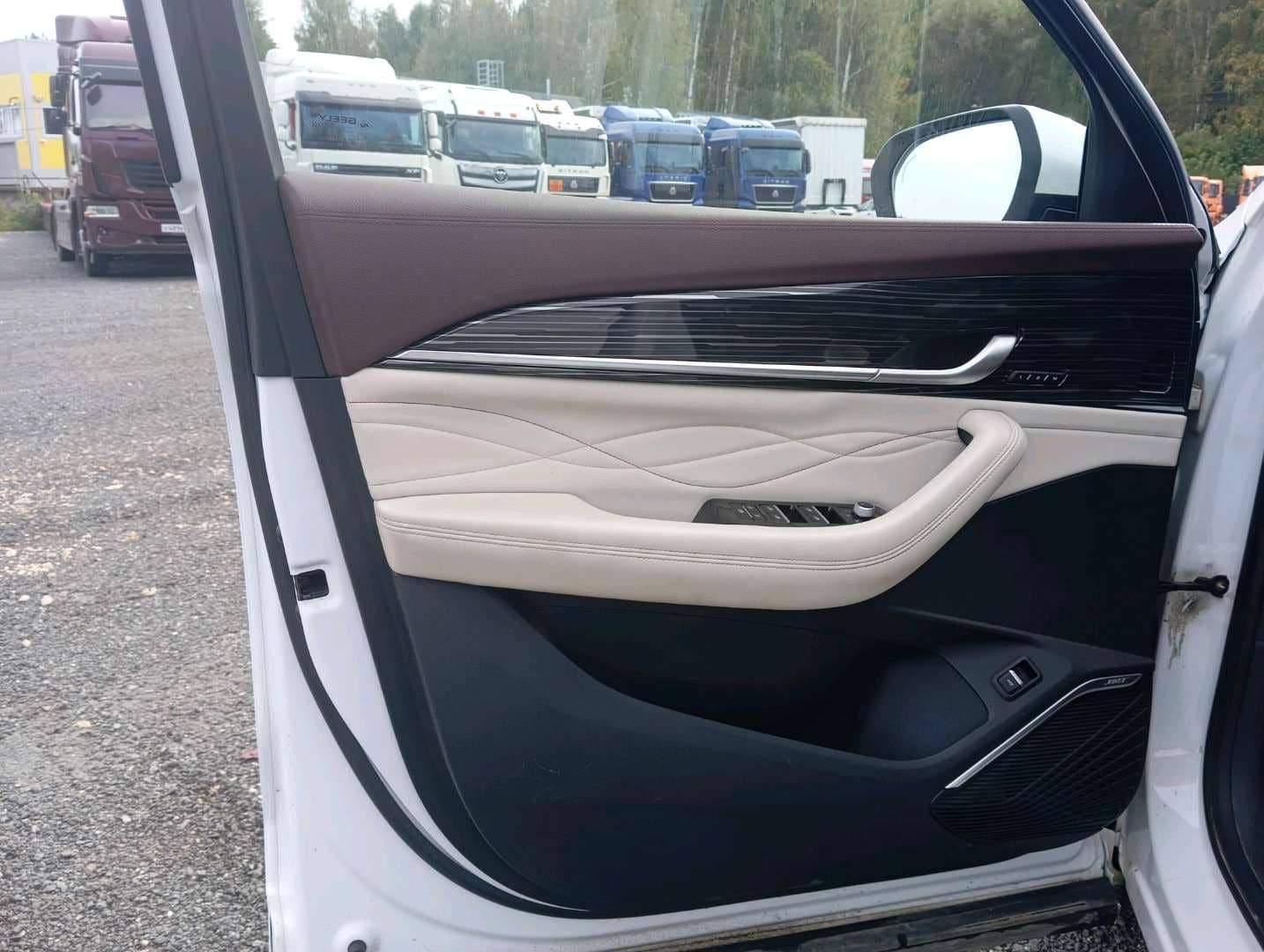 Geely Monjaro,  124 242 км, 2023 года в лизинг