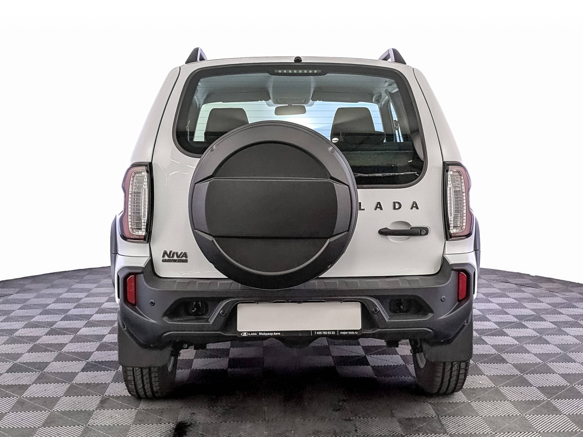 Lada Niva Travel Comfort 24 MMS 1.7 80hp 5MT