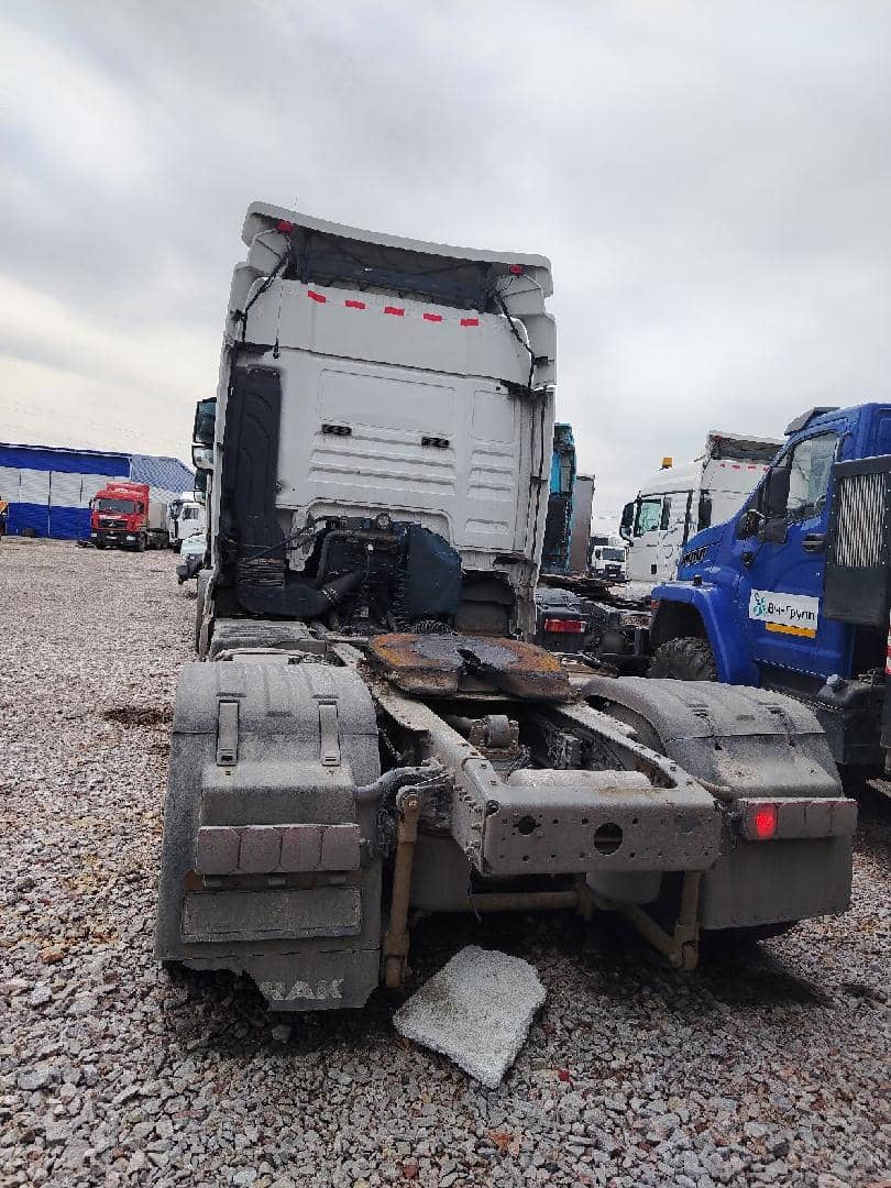 Sitrak ZZ4186V391HE,  375 177 км, 2023 года в лизинг