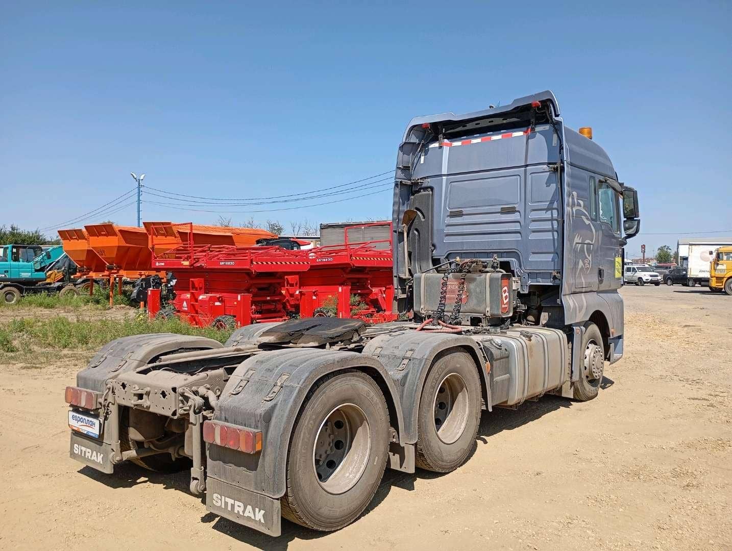 Sitrak С7Н MAX 6×4 ZZ4256V364HE,  157 916 км, 2023 года в лизинг