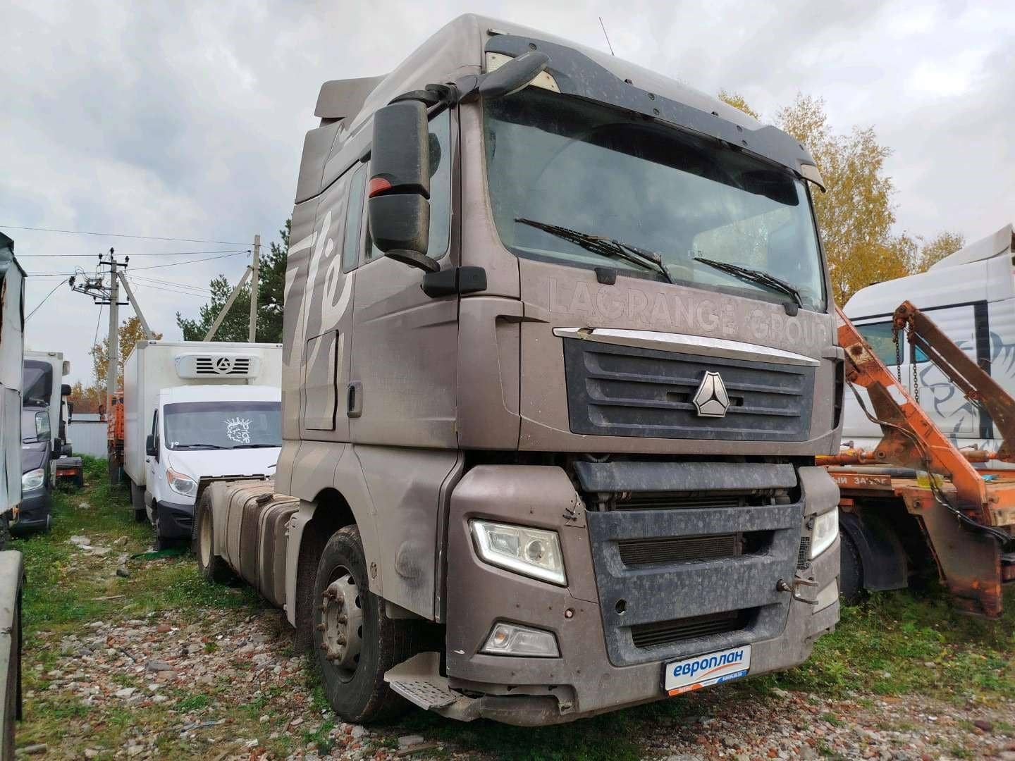Sitrak C7H 4x2 ZZ4186V361HE,  912 603 км, 2022 года в лизинг