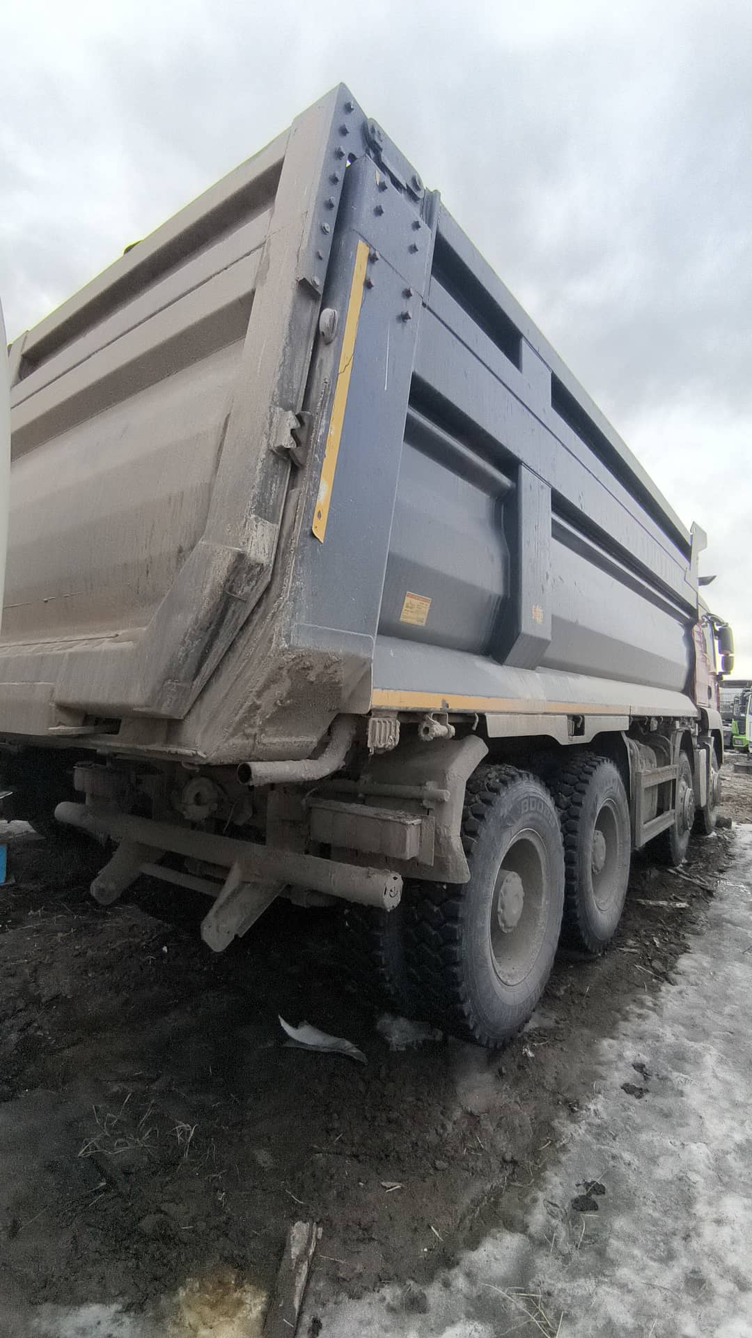 Sitrak ZZ3316V306ME,  76 852 км, 2023 года в лизинг