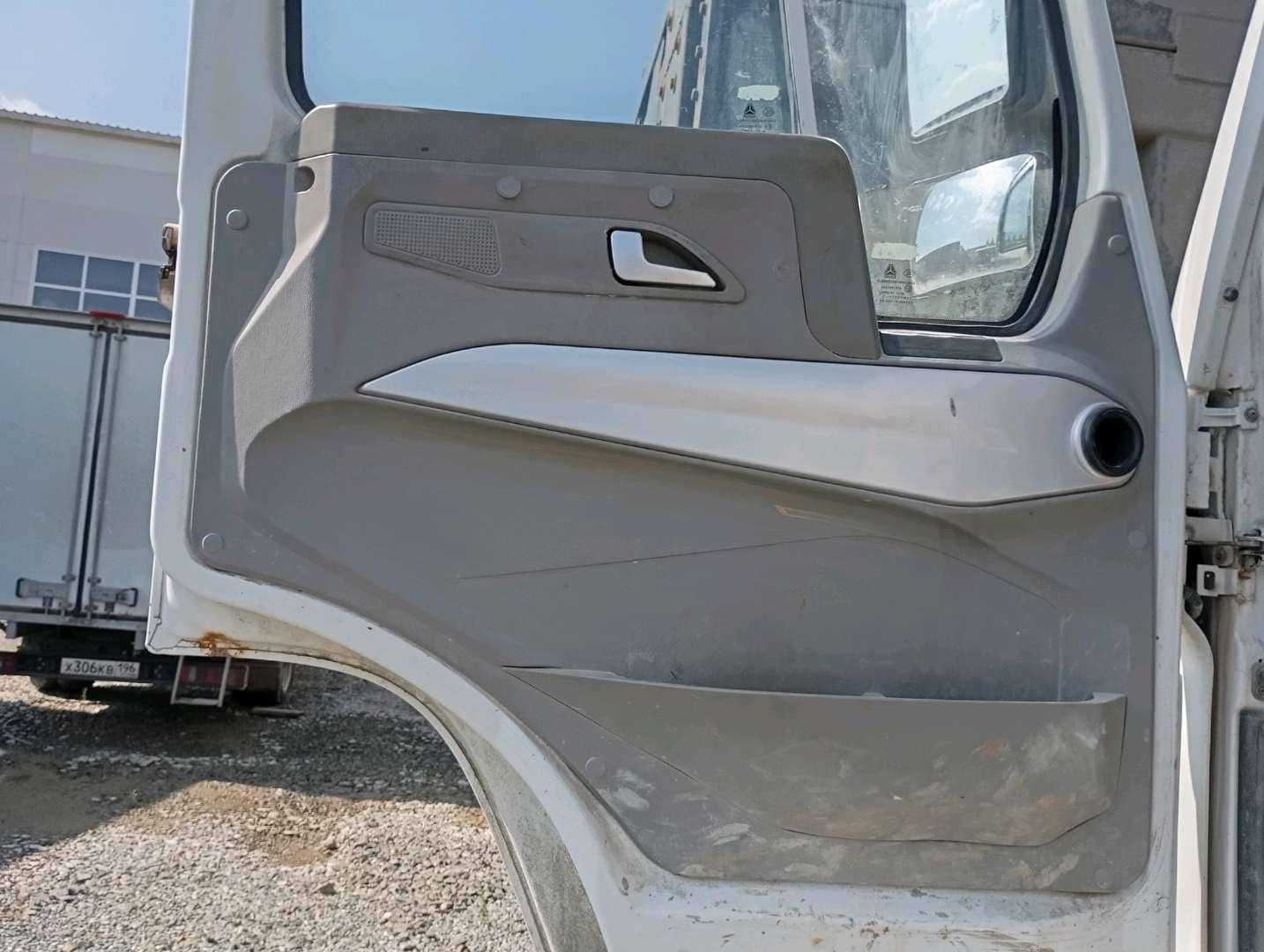 HOWO ZZ5327GJBN3847E 6х4,  133 856 км, 2020 года в лизинг