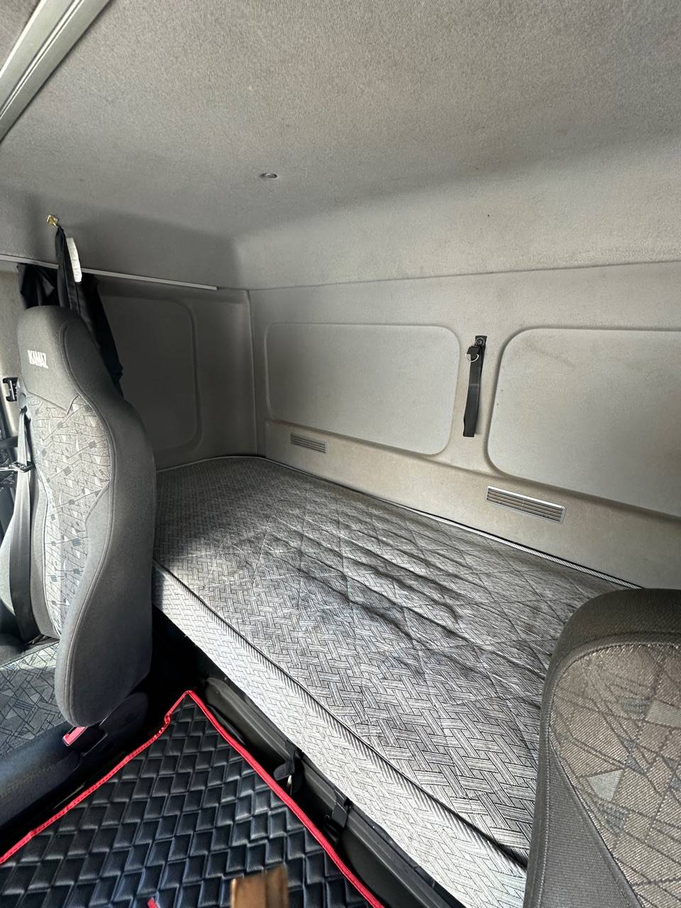 КАМАЗ 65208-87(S5),  382 466 км, 2021 года в лизинг