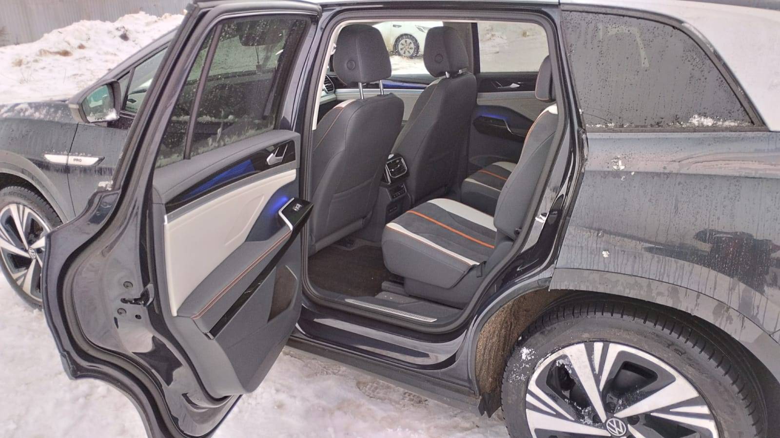 Volkswagen ID.6,  27 794 км, 2023 года в лизинг