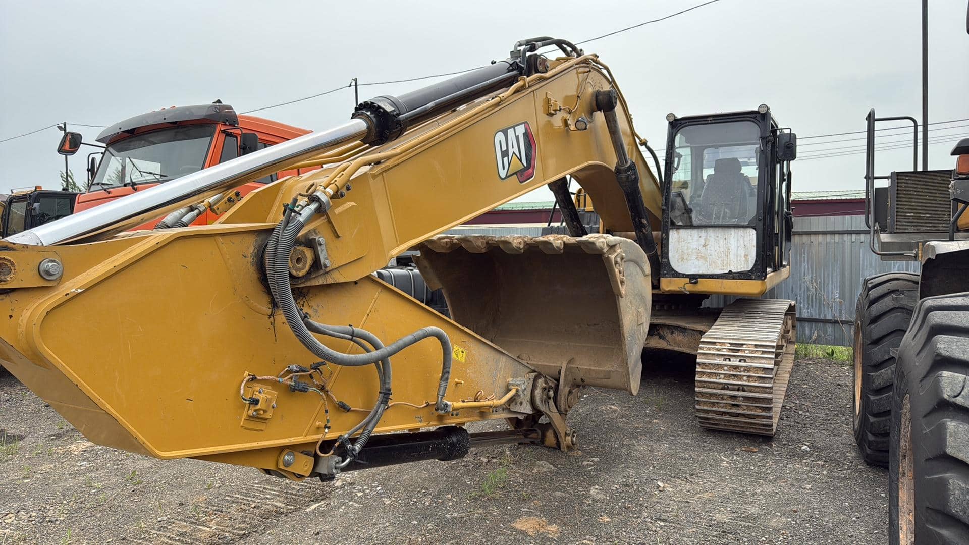 CATERPILLAR 330