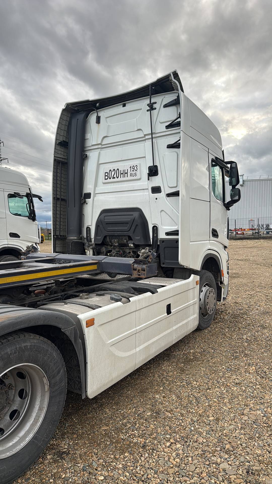 Shacman SX4188YY381,  222 956 км, 2024 года в лизинг