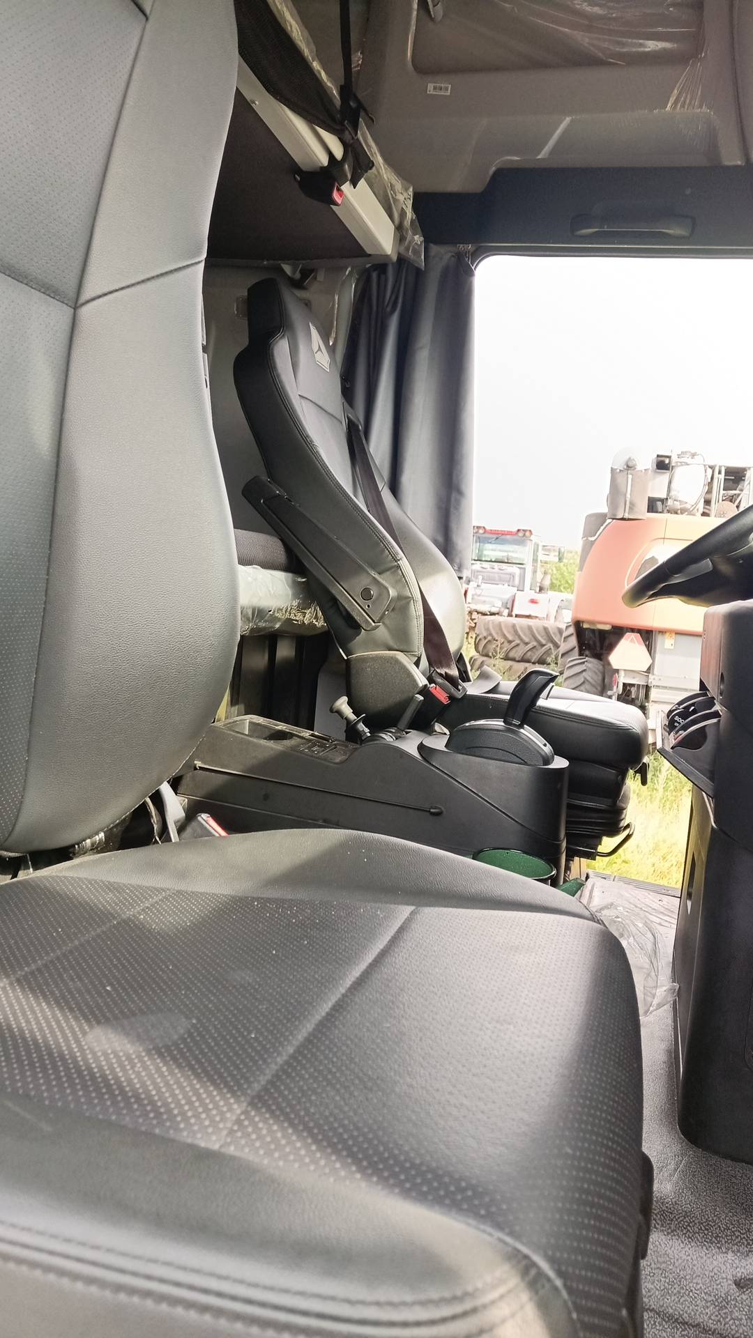 Sitrak ZZ4186V391HE,  106 187 км, 2023 года в лизинг