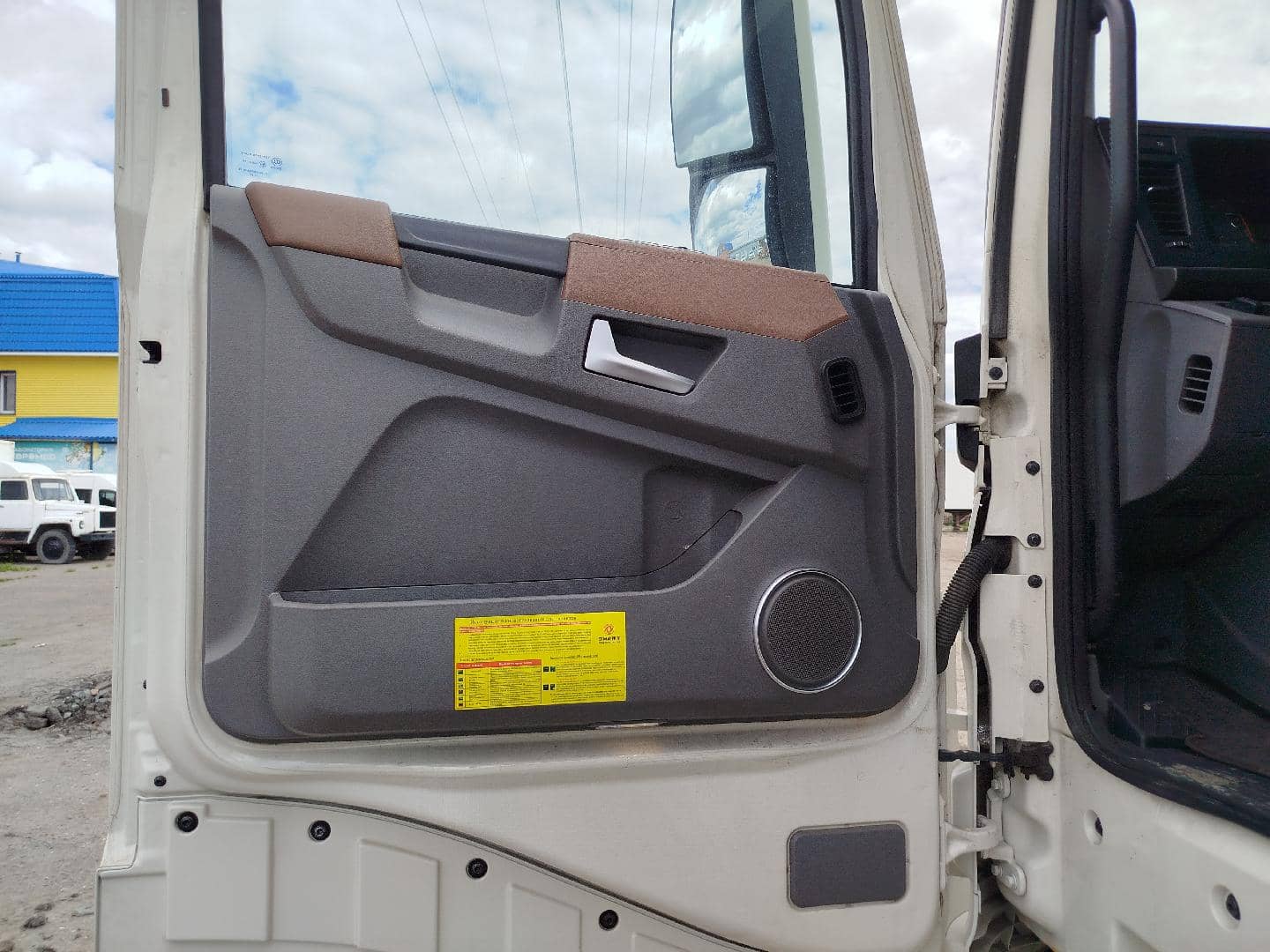 DongFeng GX D111A 4x2,  644 247 км, 2023 года в лизинг