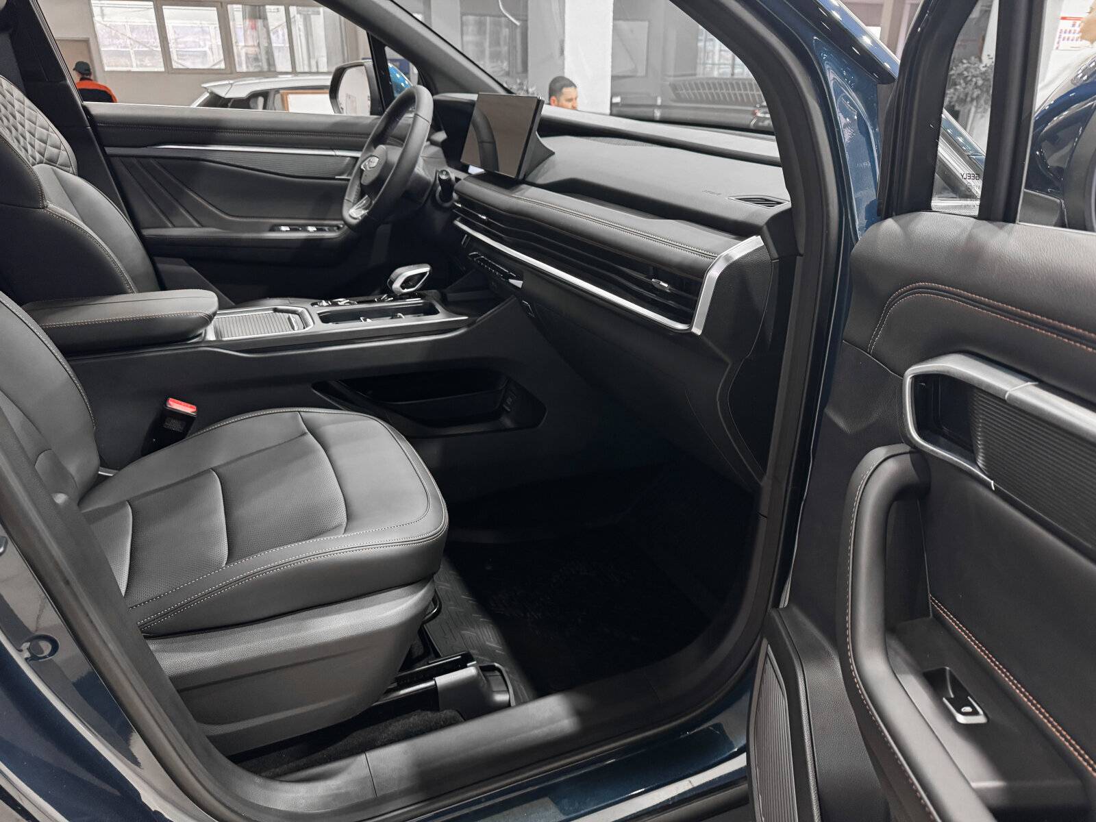 Geely Okavango Flagship 2.0T 7DCT 2WD
