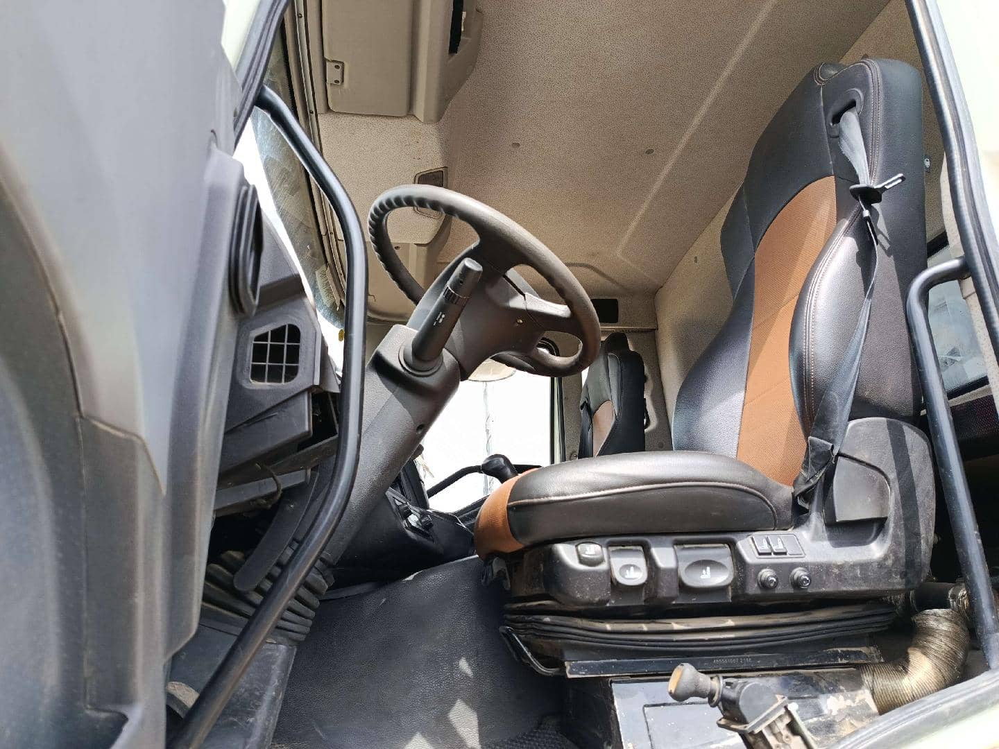 FAW CA3250P66K24L1TE5 6x6,  90 553 км, 2022 года в лизинг