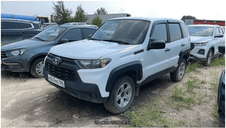 Lada Niva Travel