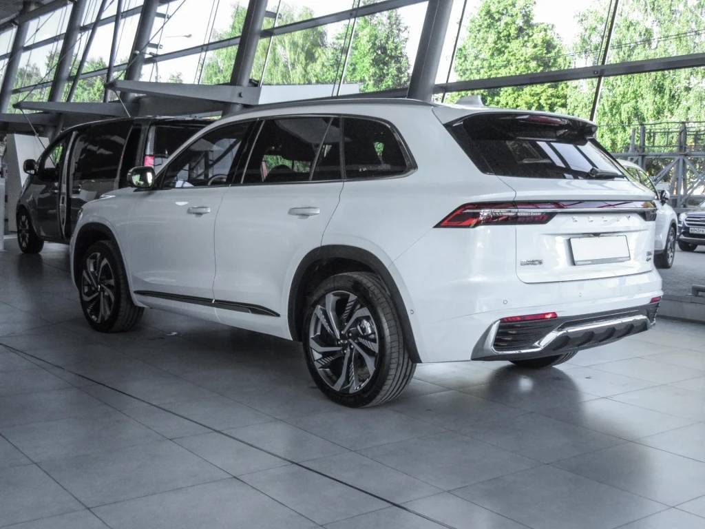 Geely Monjaro Flagship 2.0T (238 hp) 8AT 4WD