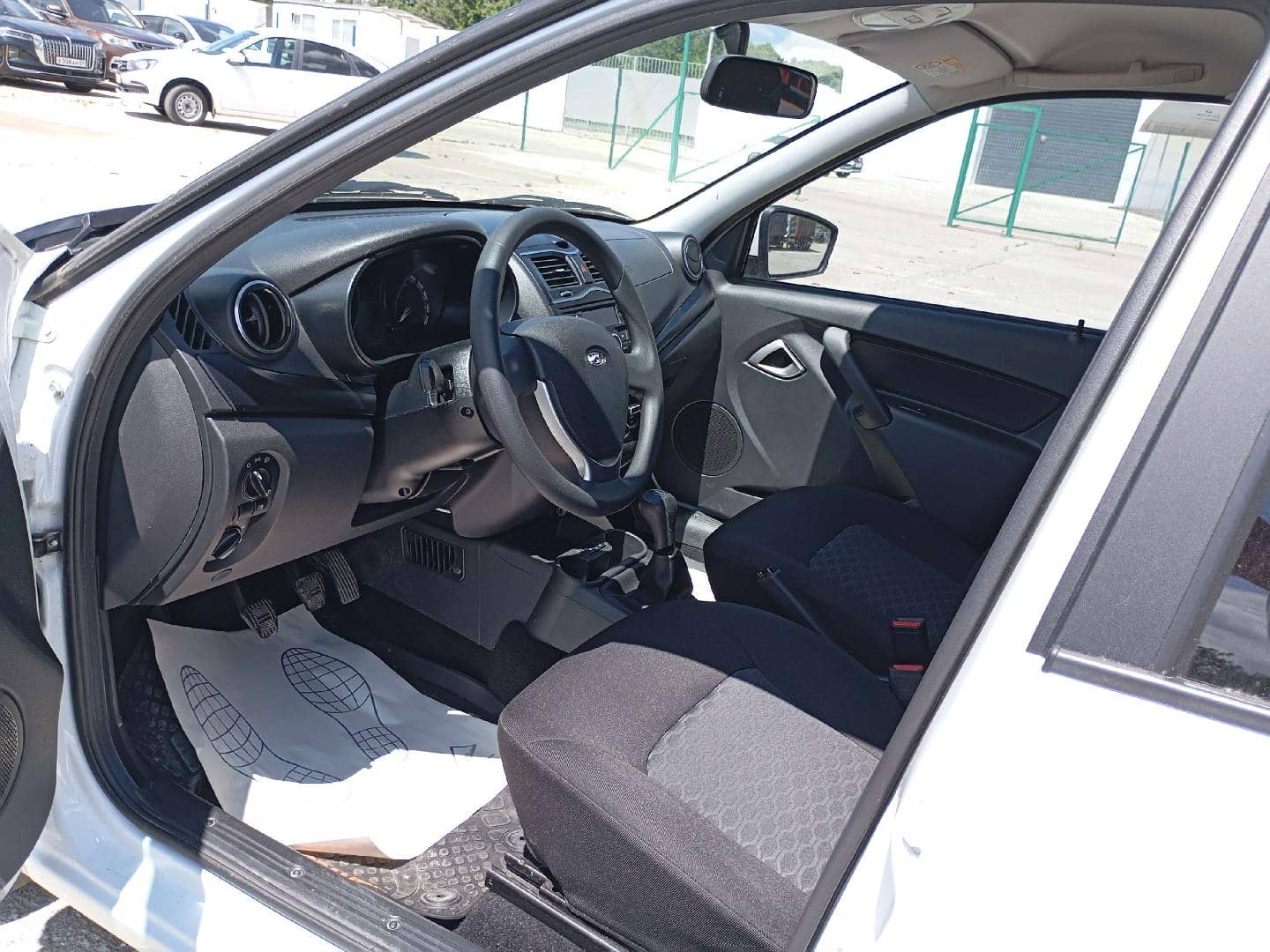 Lada Granta лифтбек,  41 569 км, 2024 года в лизинг