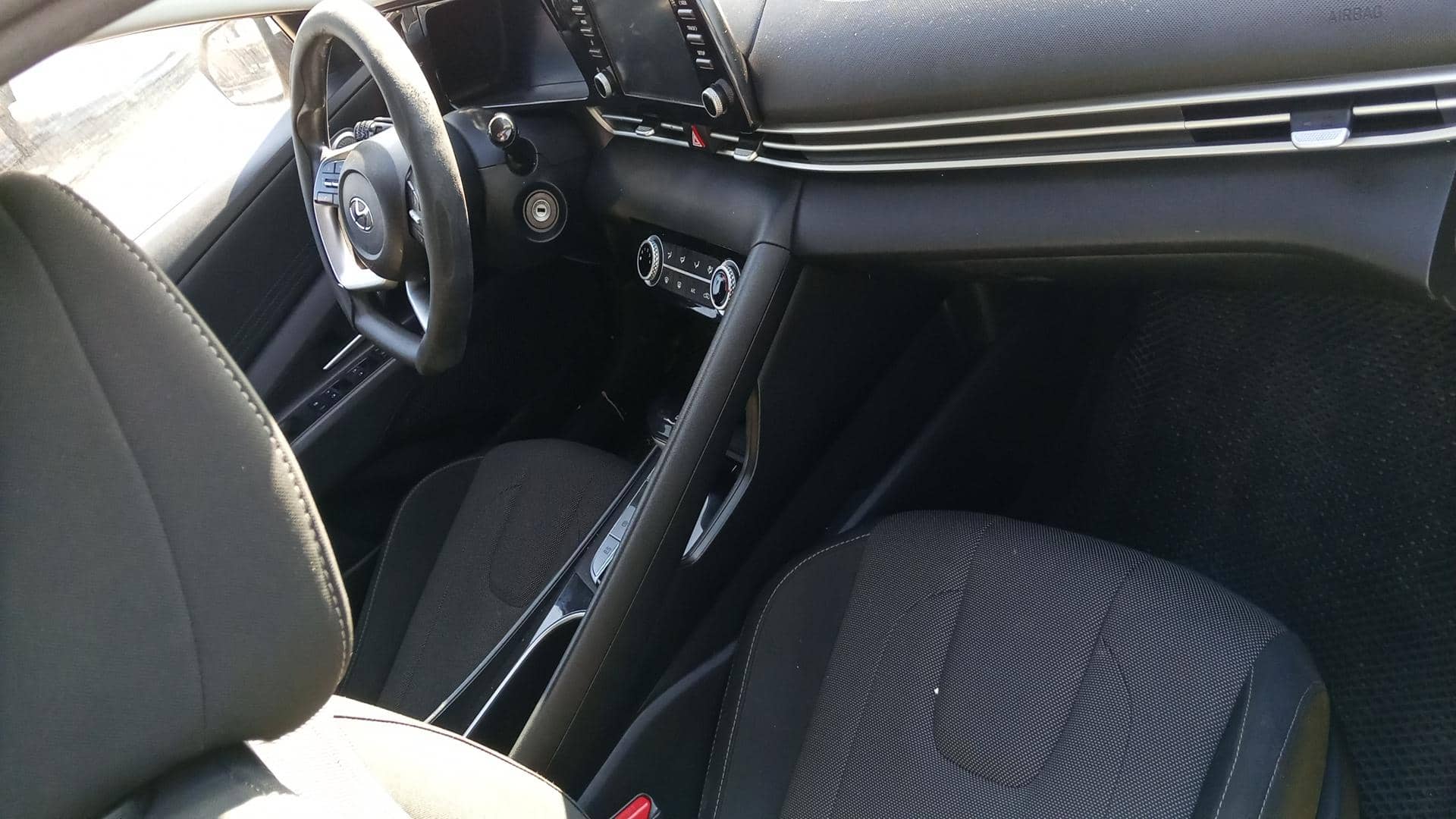 Hyundai Elantra,  121 561 км, 2023 года в лизинг