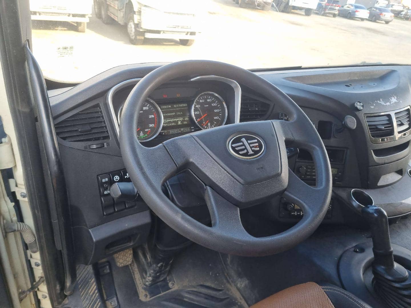 FAW CA3250P66K24L1TE5 6x6,  89 303 км, 2023 года в лизинг