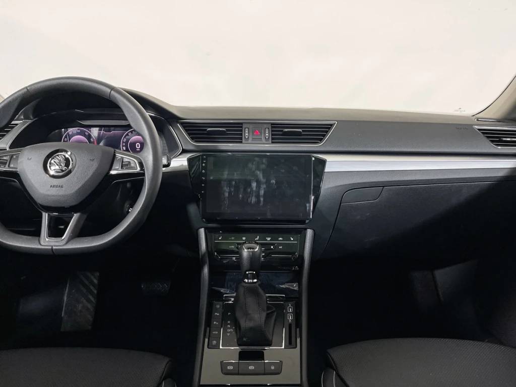 Skoda Superb Exclusive 1.4 TSI DSG-7