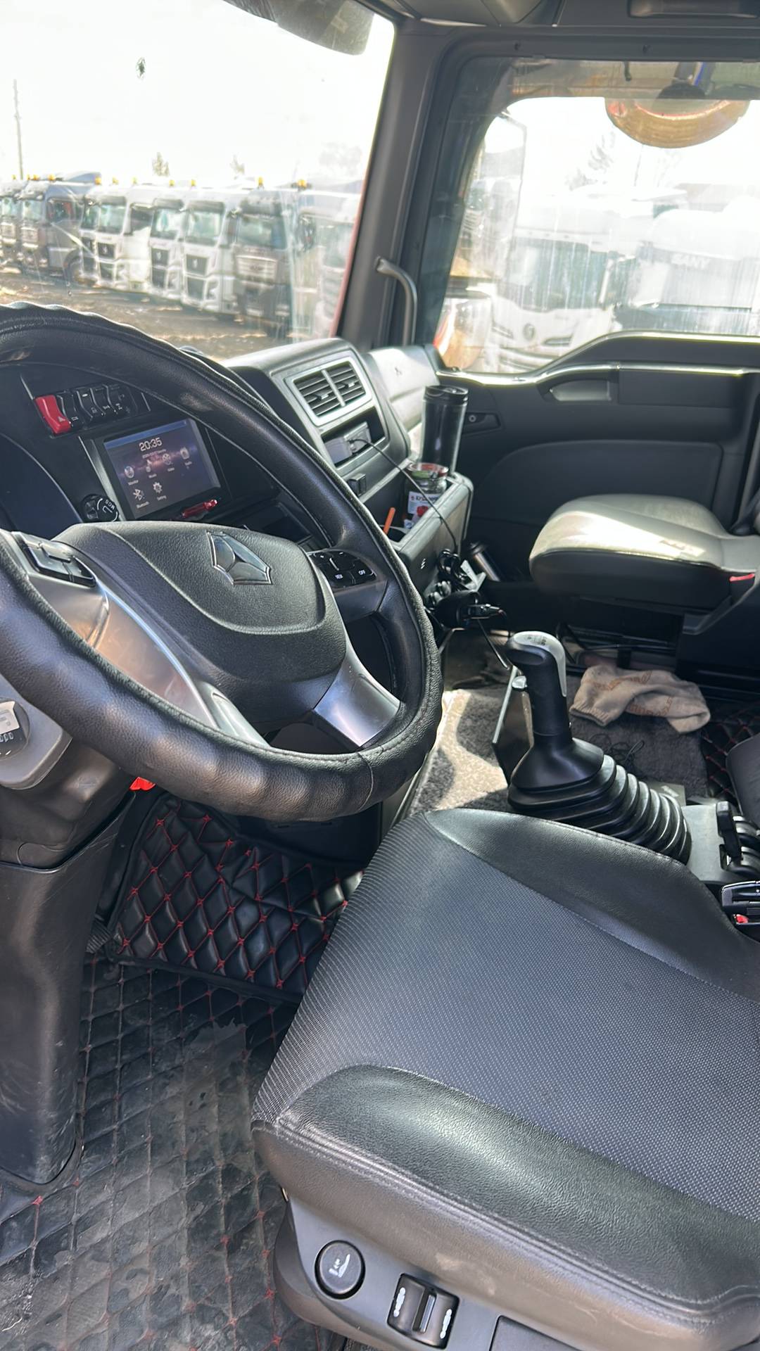 Sitrak С7Н 6×4 ZZ4256V364HE,  204 576 км, 2023 года в лизинг