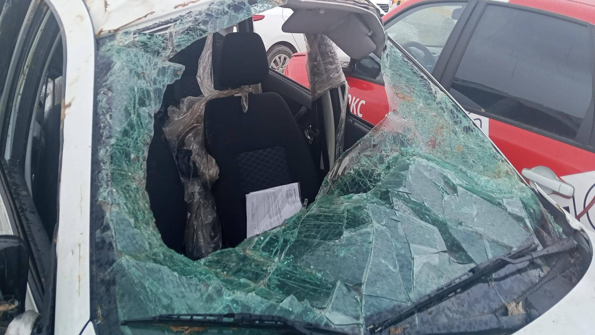Lada Granta седан,  100 000 км, 2025 года