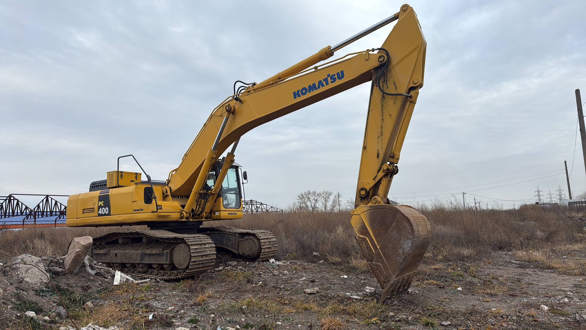 KOMATSU PC400-7,  8 164 км, 2010 года в лизинг