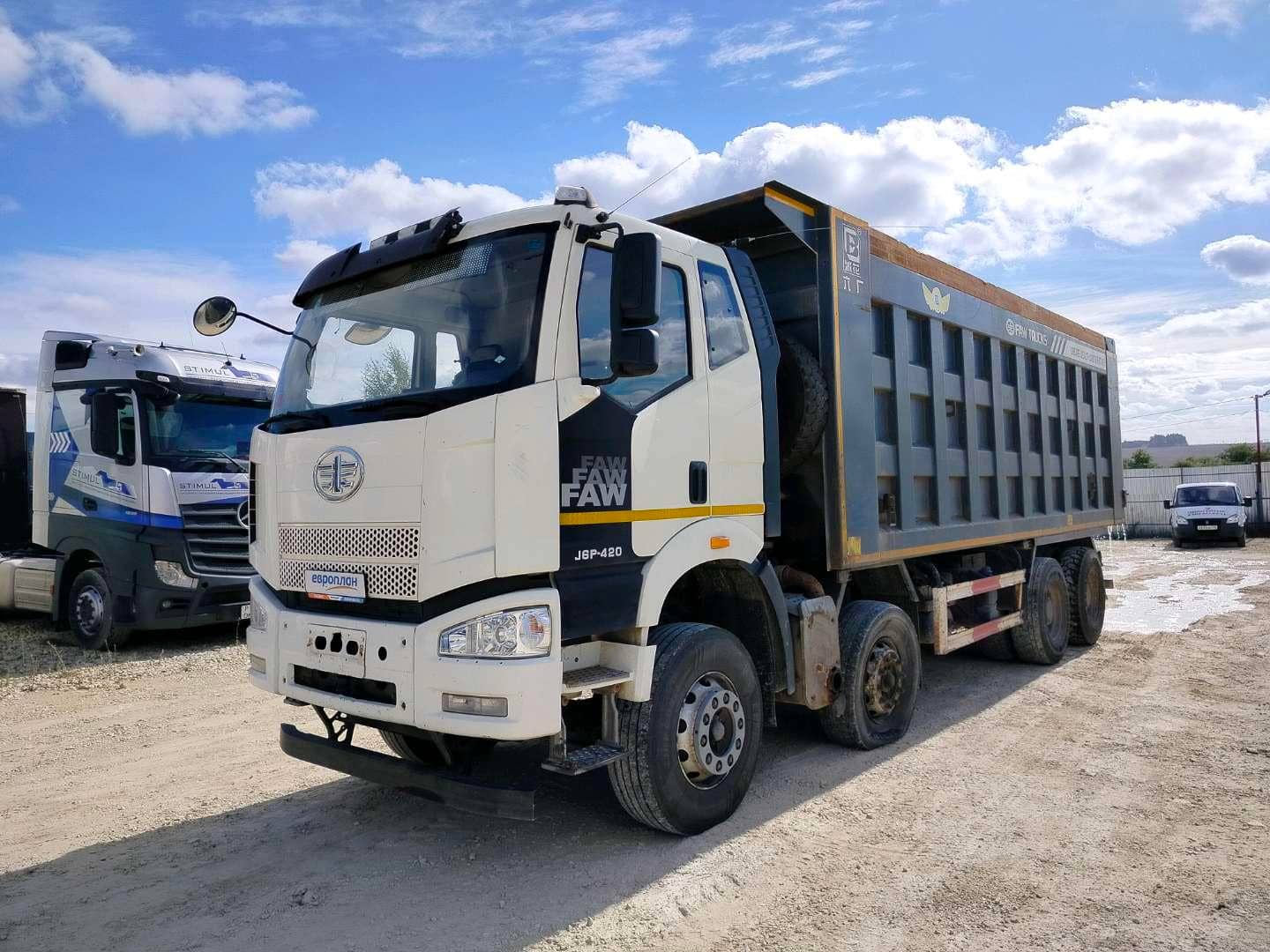 FAW CA3310P66K24T4E5 8х4,  153 008 км, 2023 года в лизинг