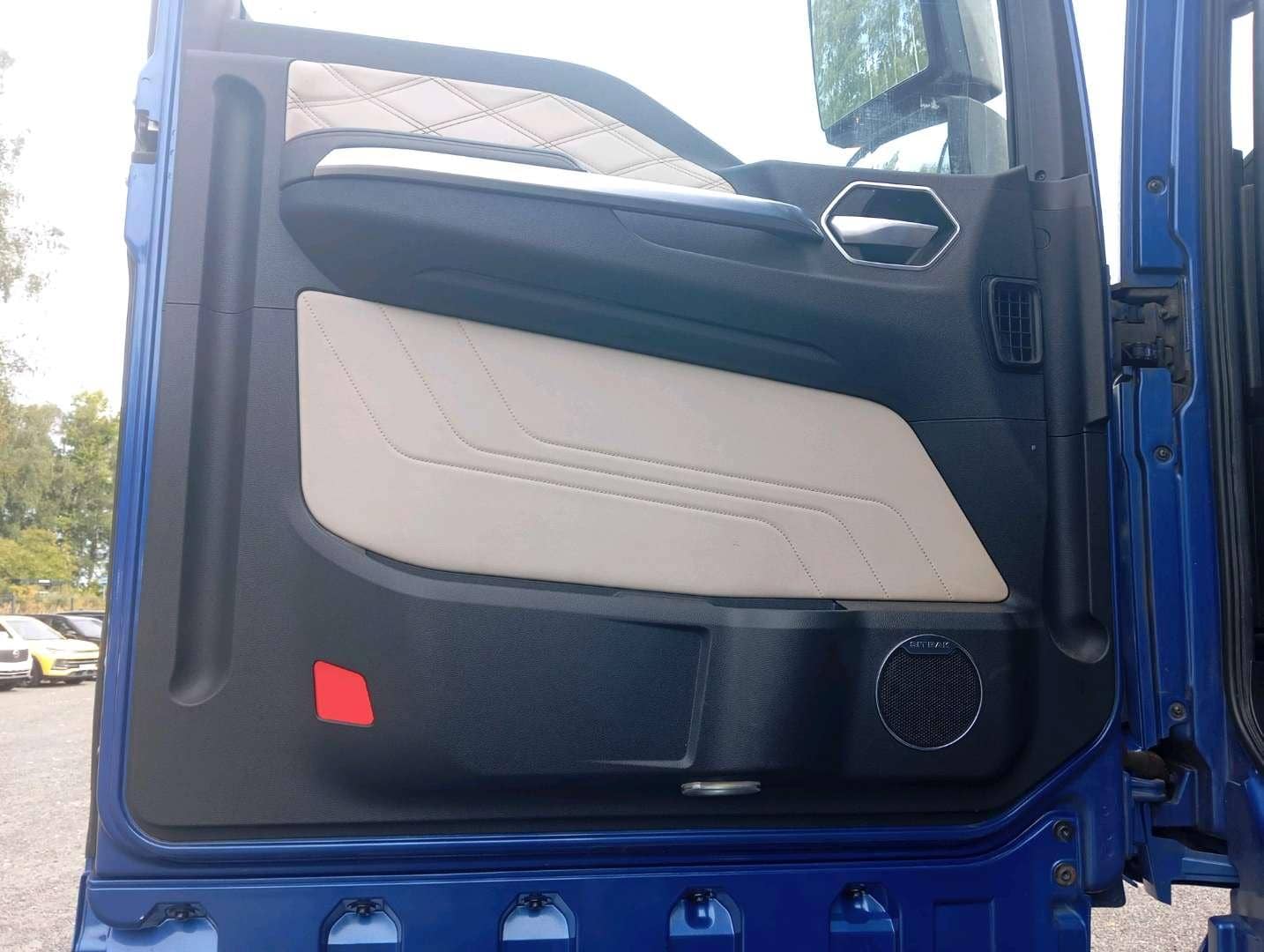 Sitrak C7H MAX ZZ4186V391HE,  562 039 км, 2023 года в лизинг