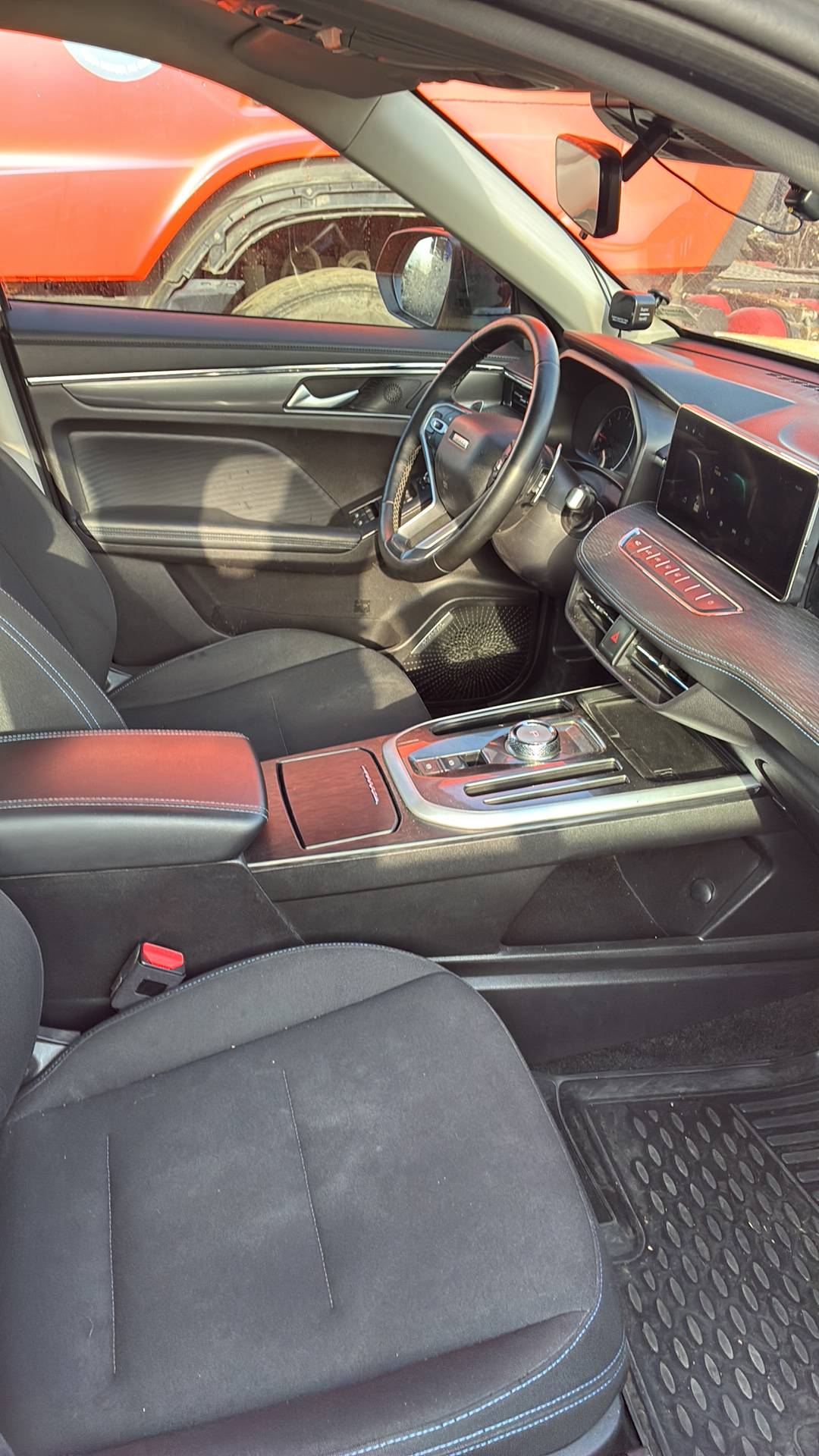 Haval Jolion,  105 650 км, 2024 года в лизинг