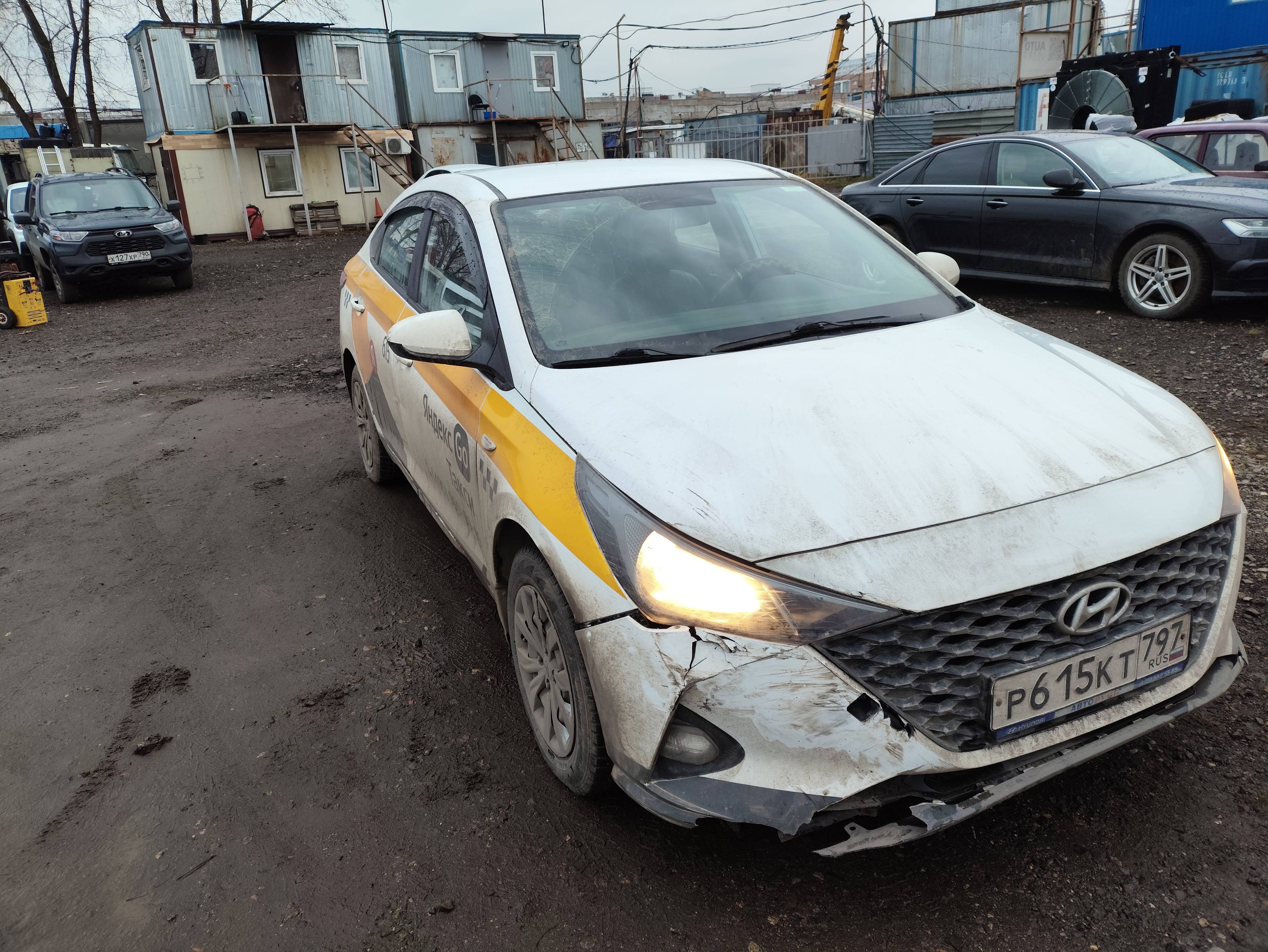 Hyundai Solaris,  255 495 км, 2021 года в лизинг