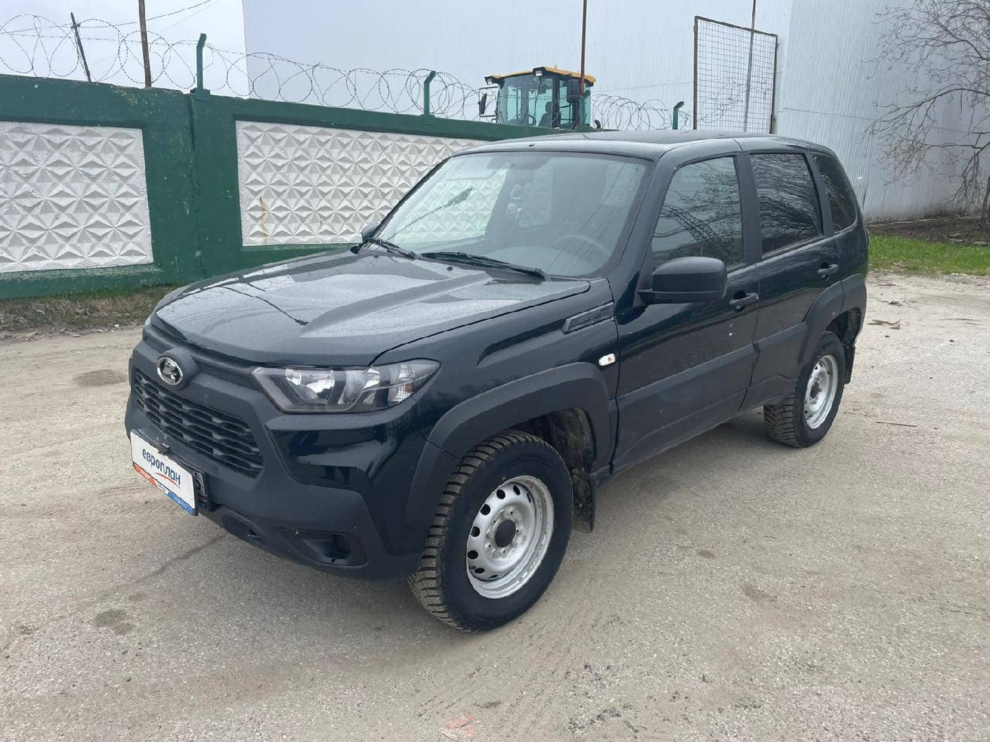 Lada Niva Travel