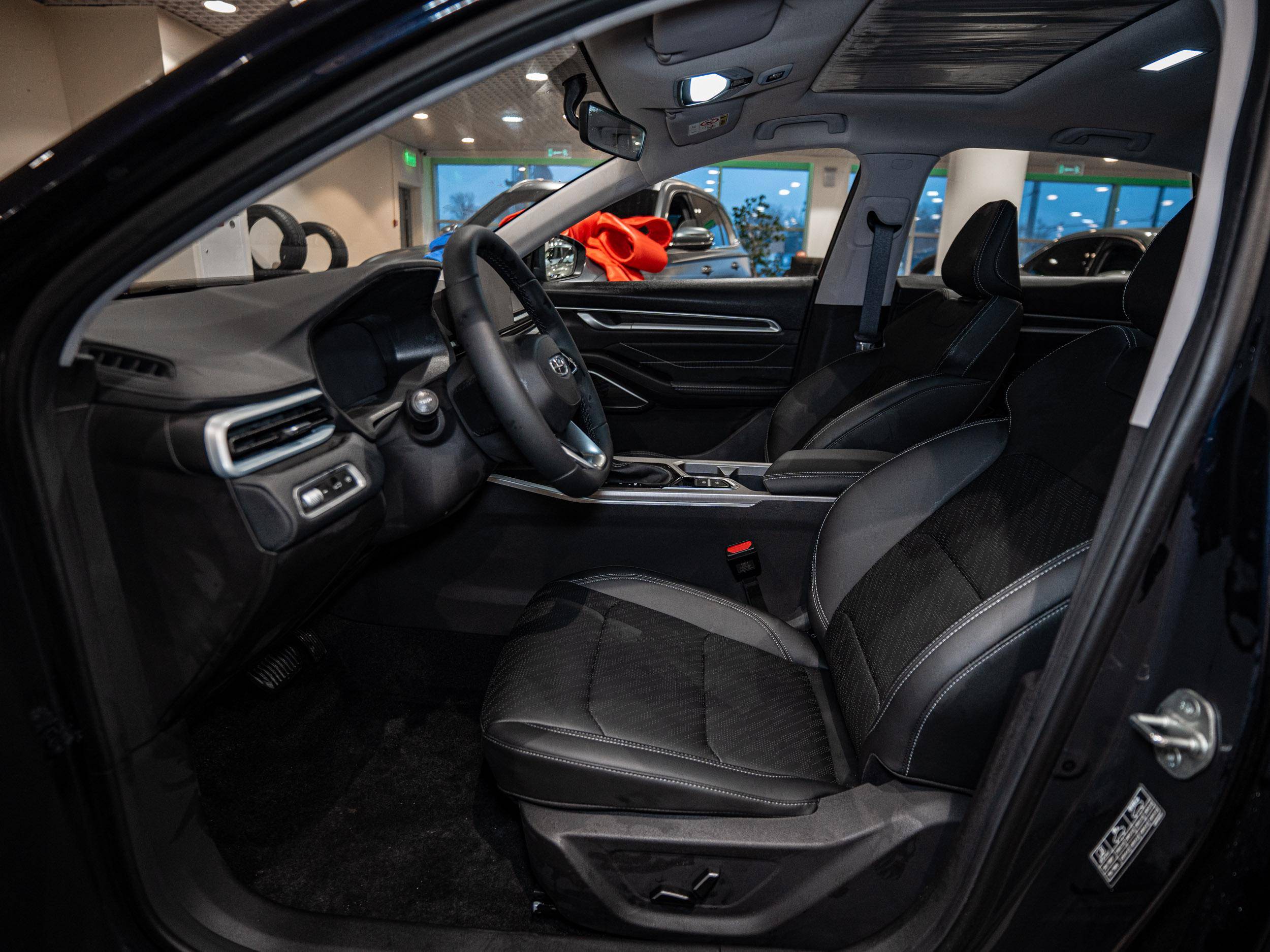 Geely Emgrand Luxury 1.5 AT