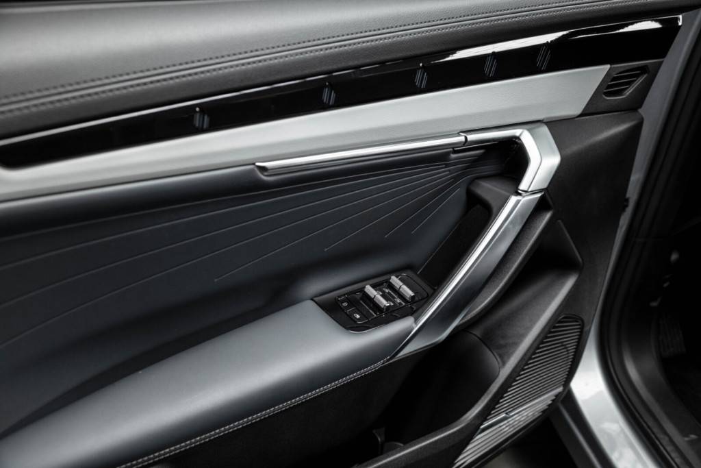 Geely Atlas Флагман 2.0Т АТ полный привод