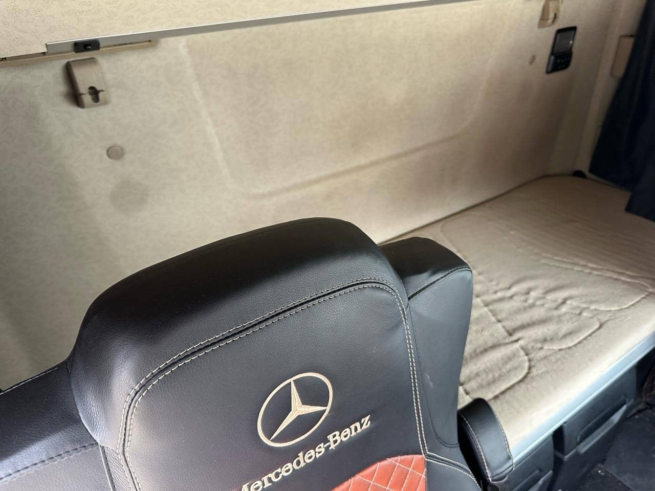 Mercedes-Benz Actros 5 1845 LS 4x2 (BigSpace),  805 934 км, 2020 года в лизинг